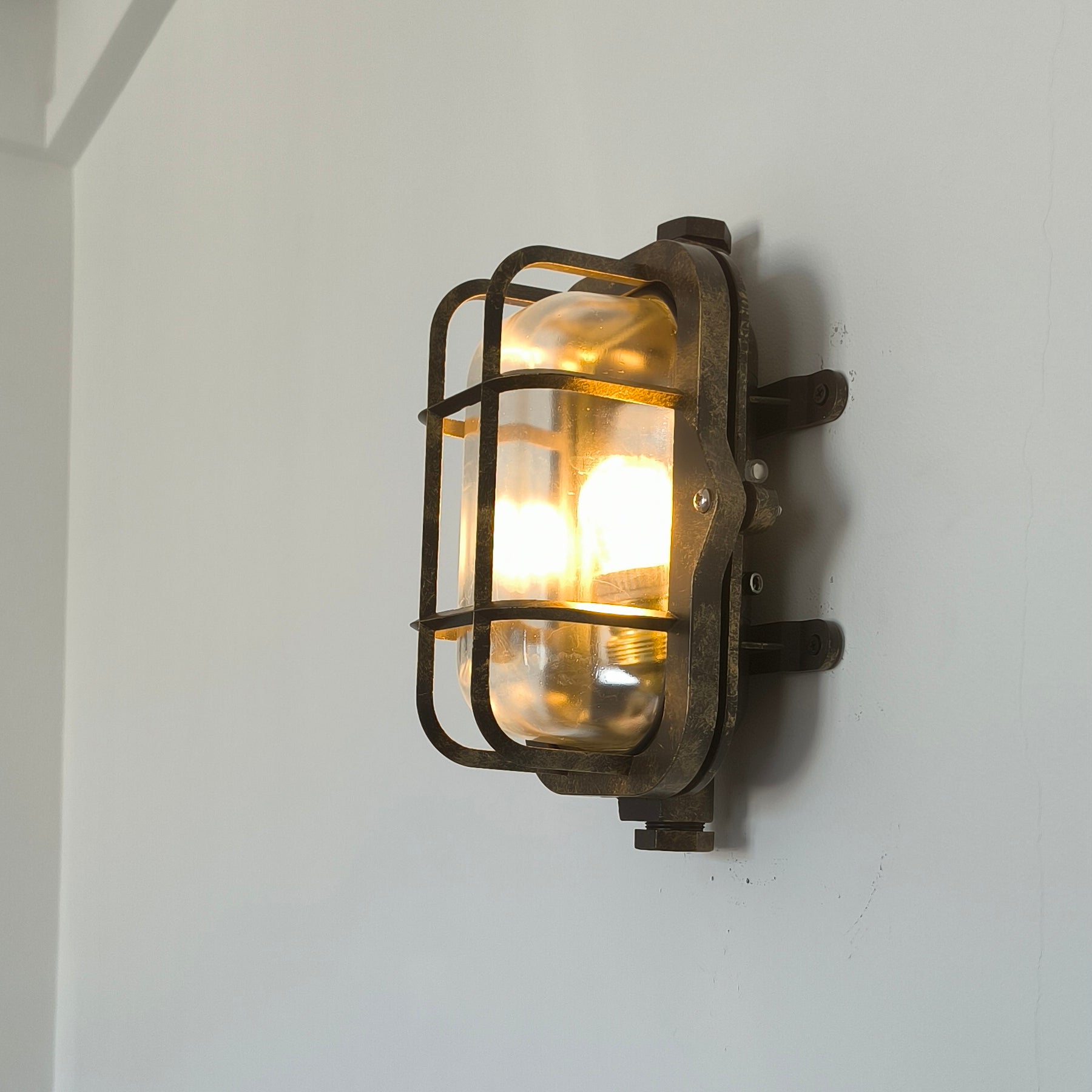 Palmerston Wall Lamp