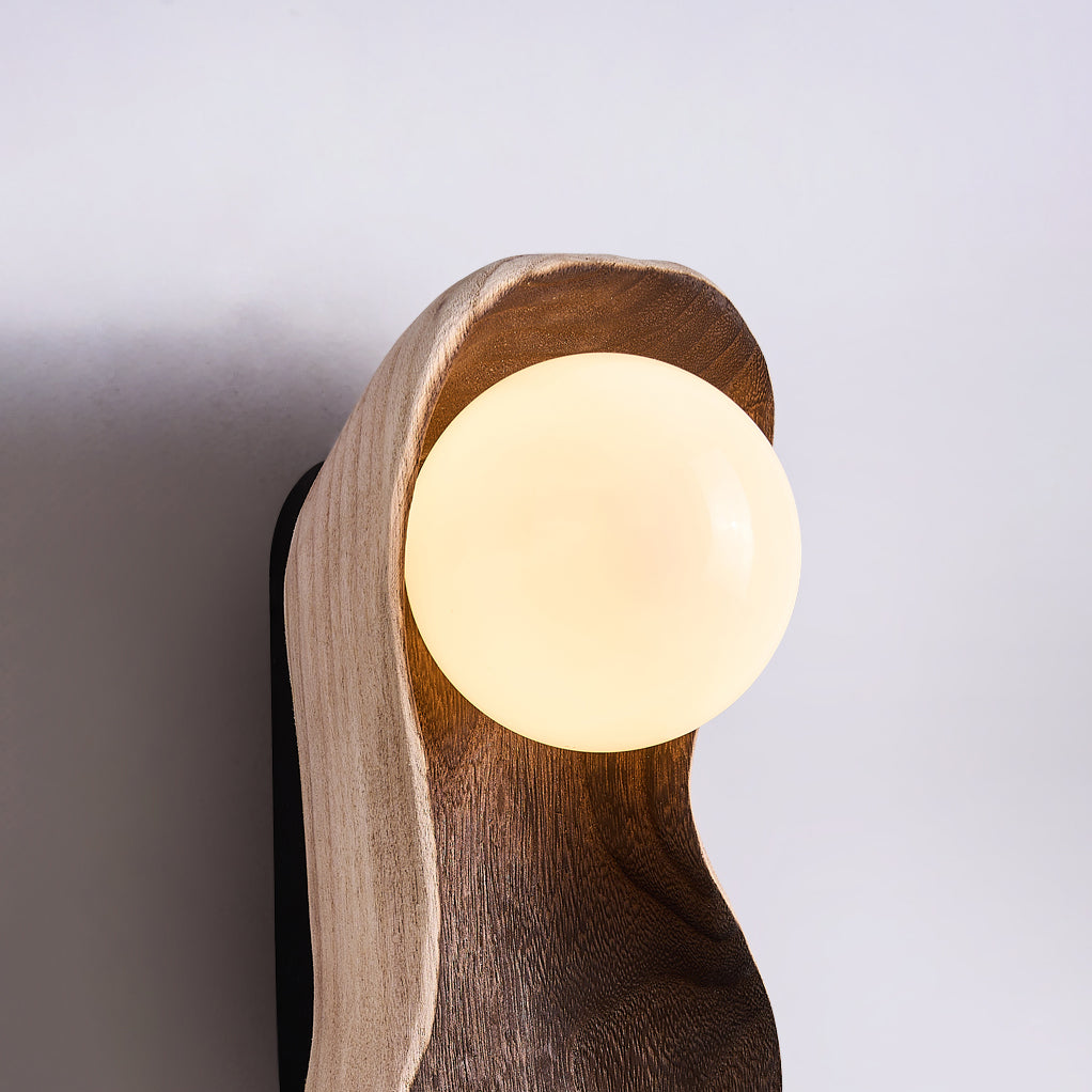 Pea Wall Lamp