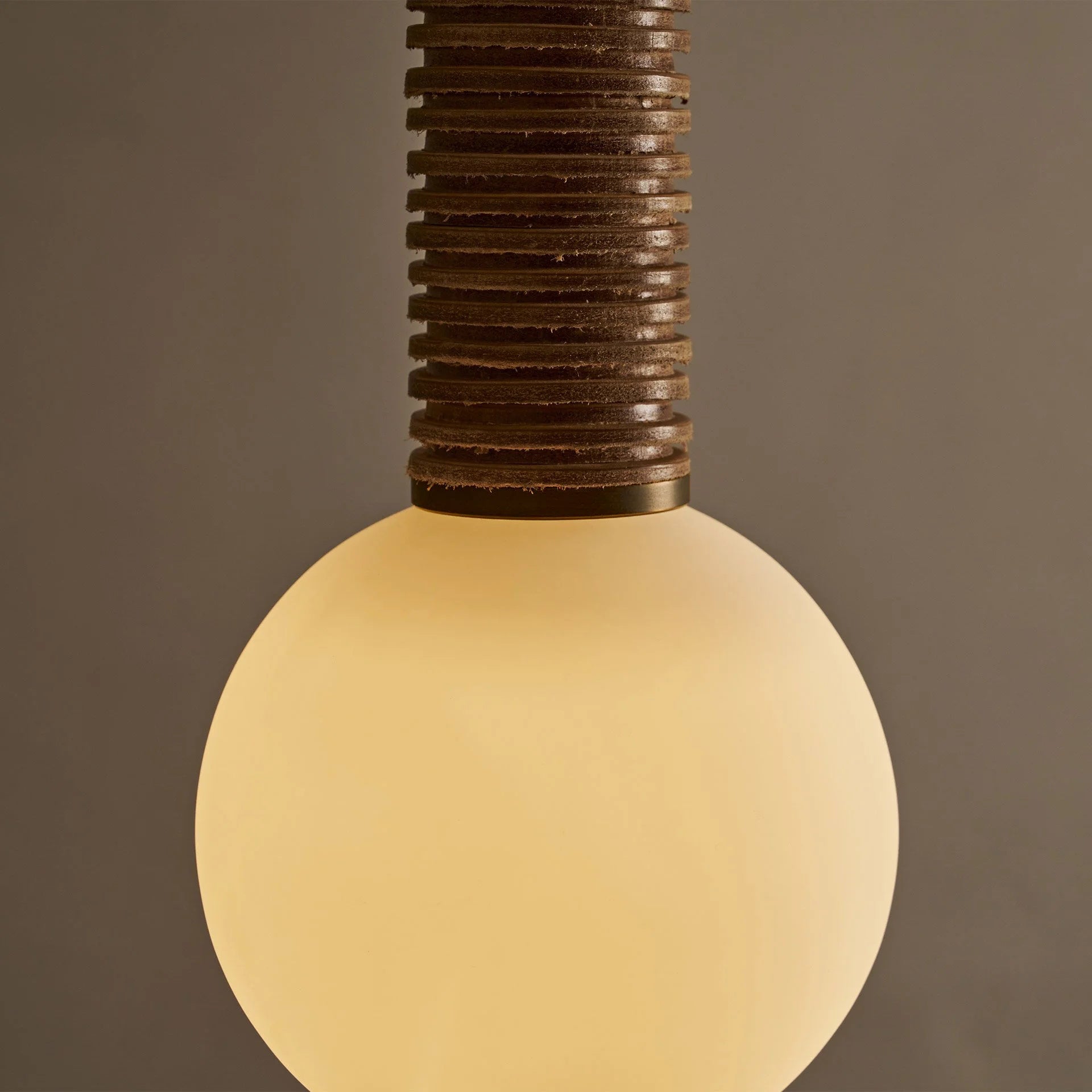 Pell Pendant Lamp