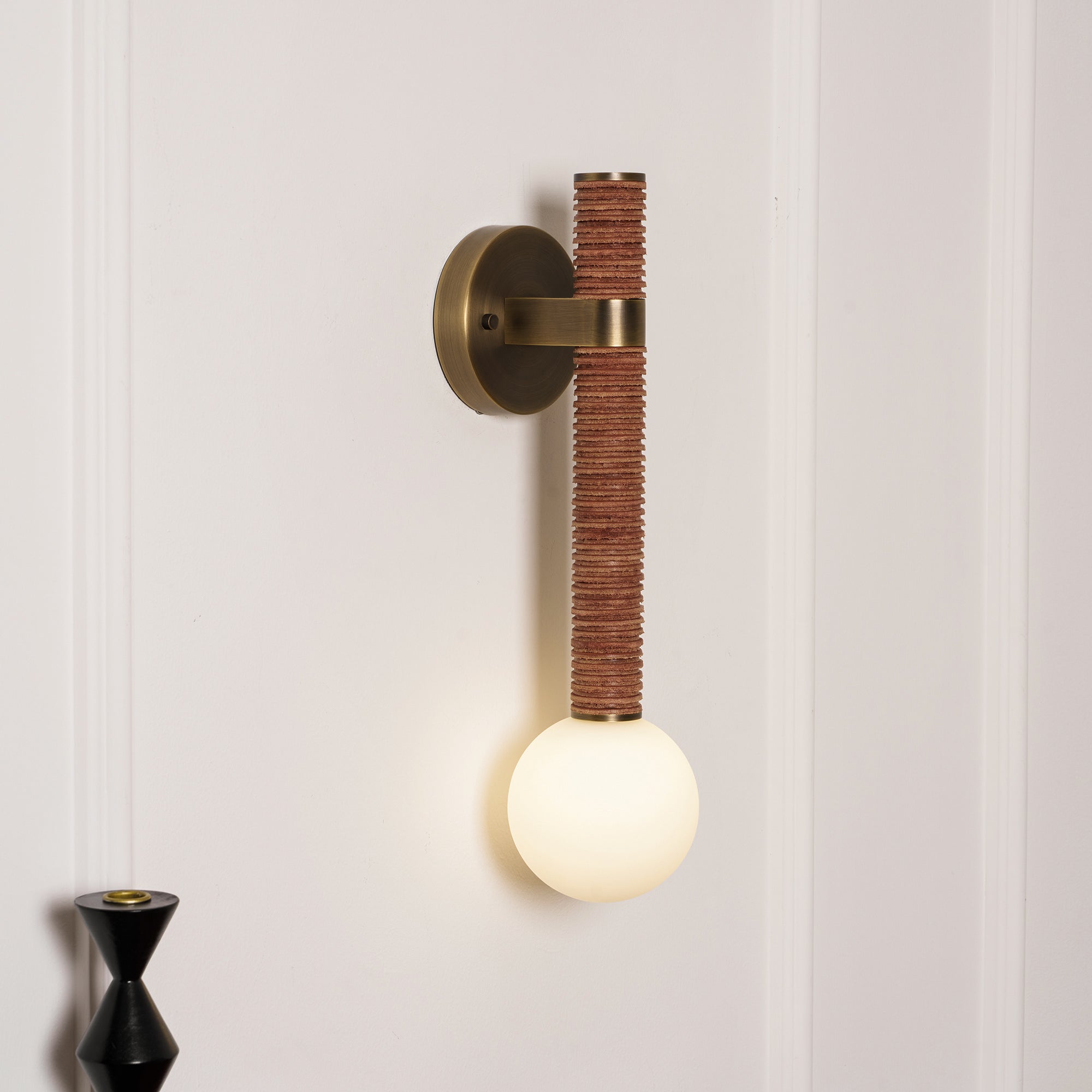 Pell Wall Lamp