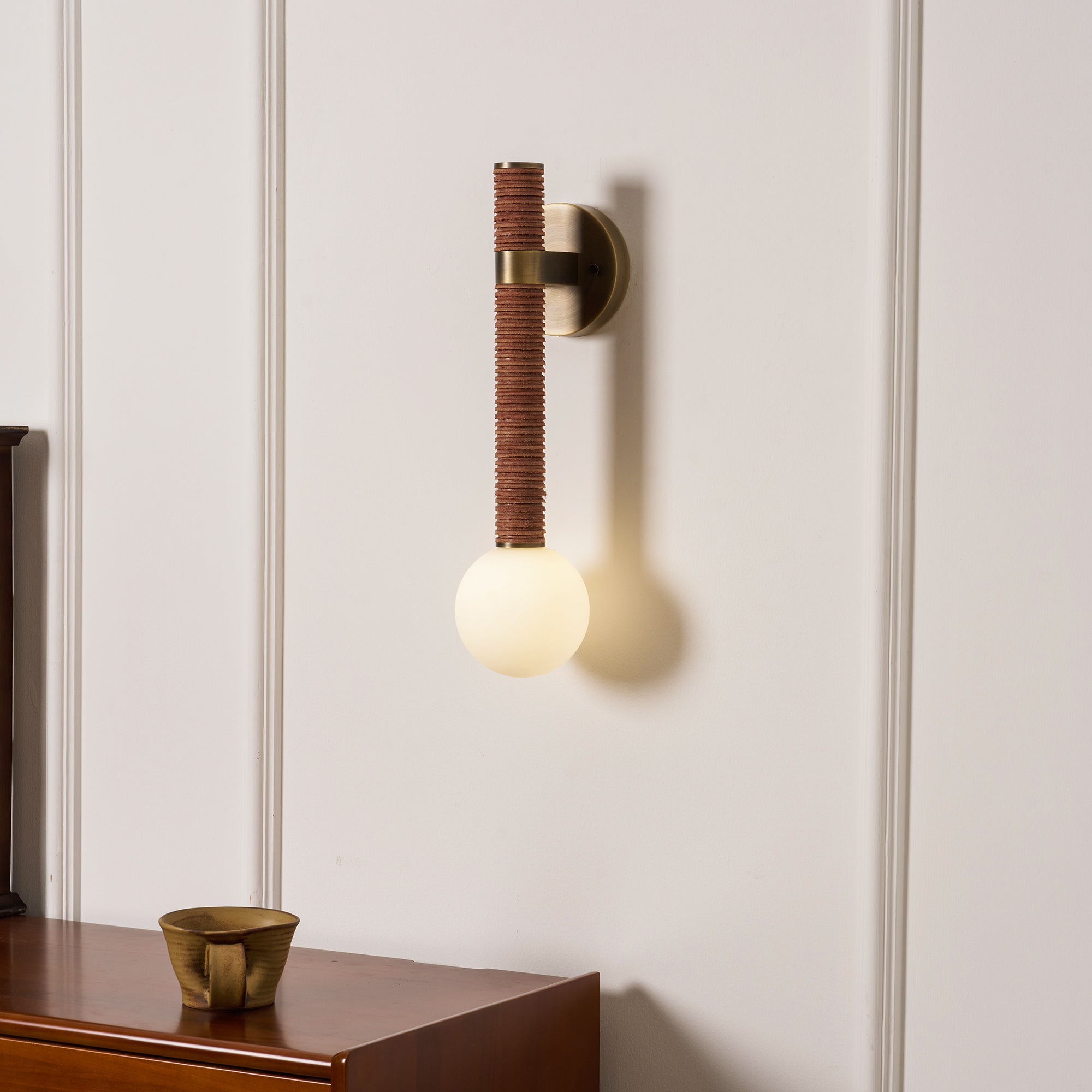 Pell Wall Lamp