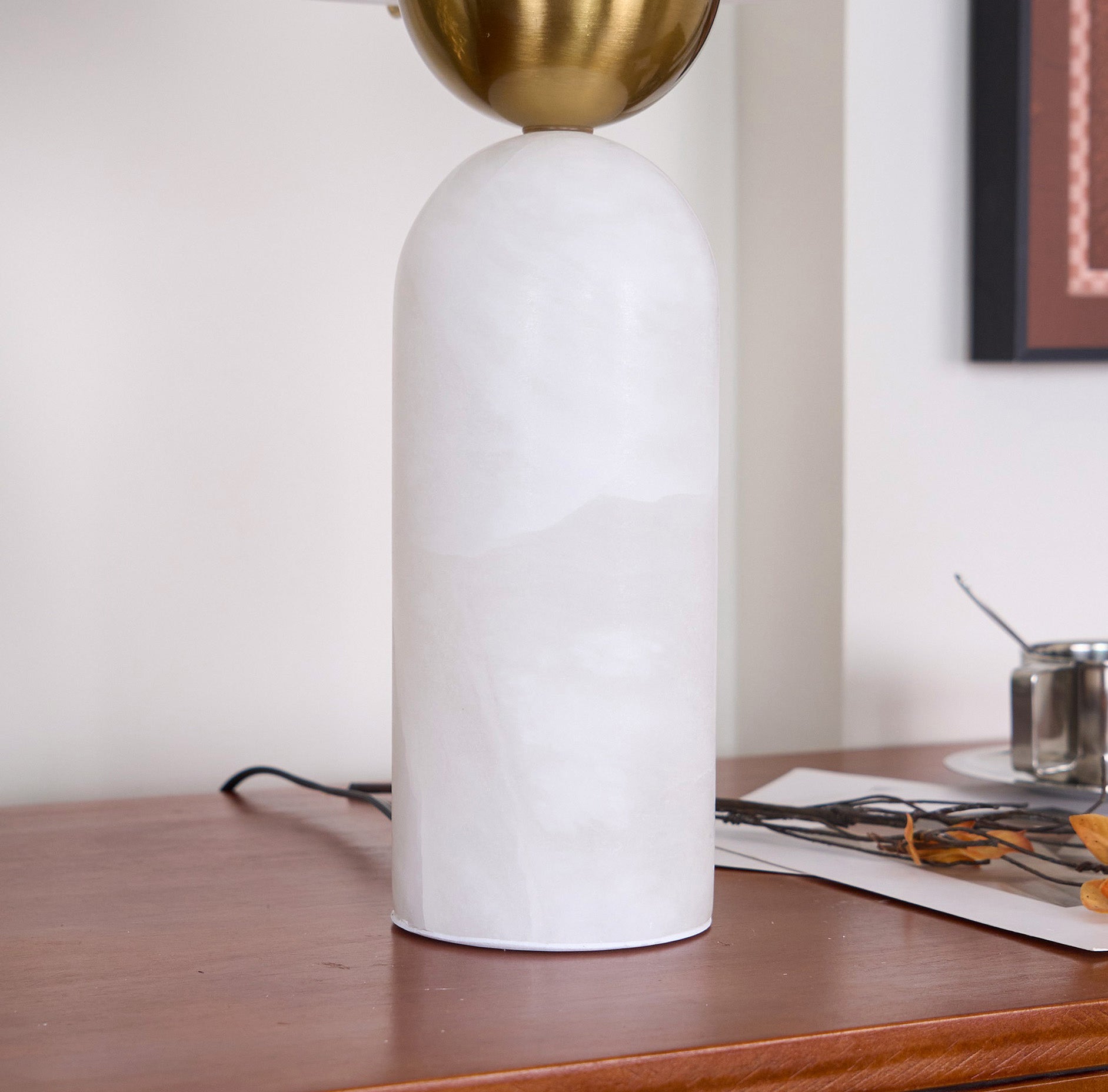 Peono Table Lamp