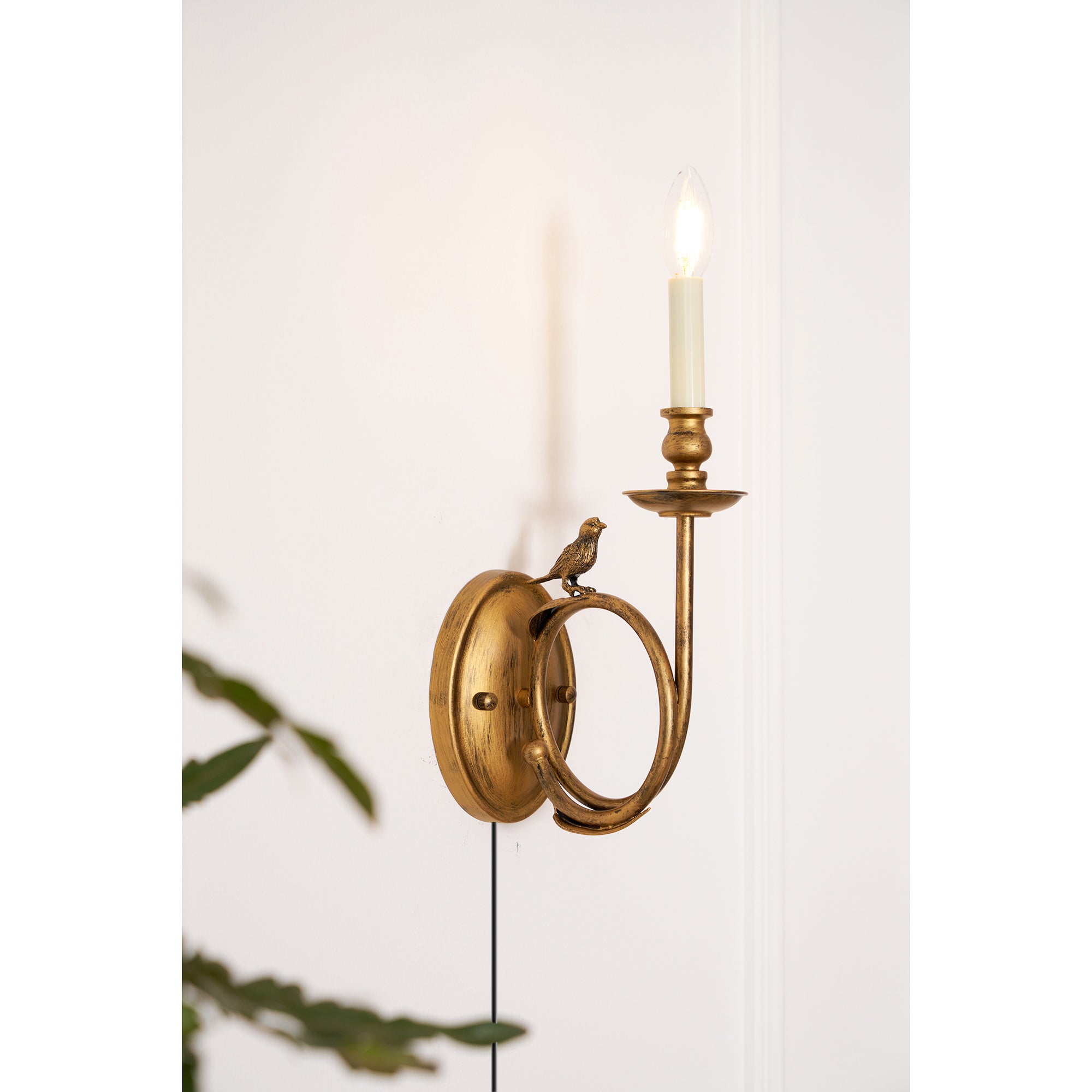 Perching Bird Plug-in Sconce