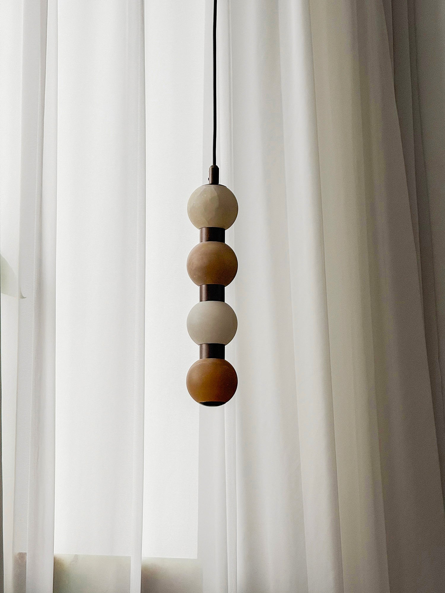 Perle Alabaster Pendant Lamp