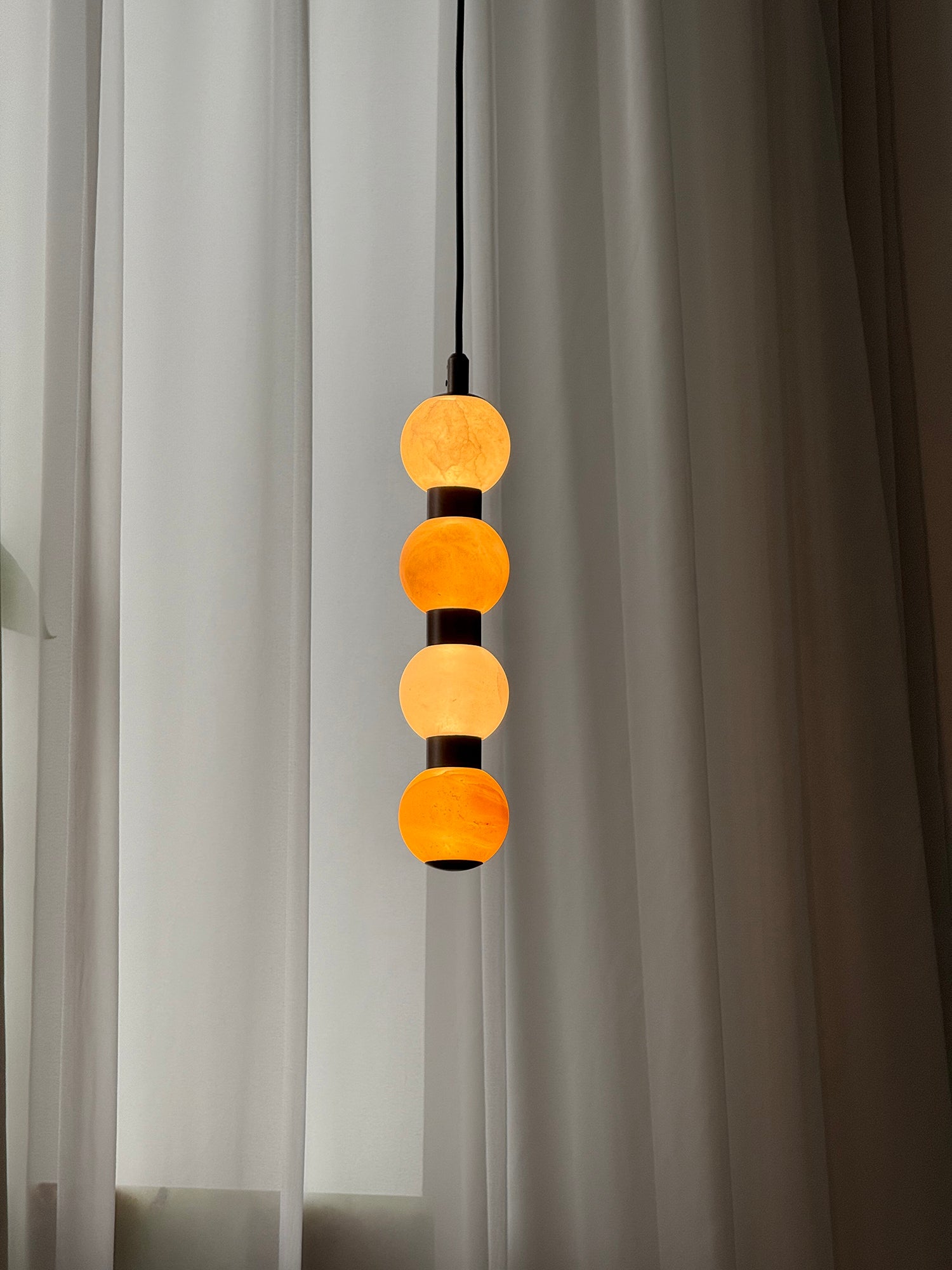Perle Alabaster Pendant Lamp