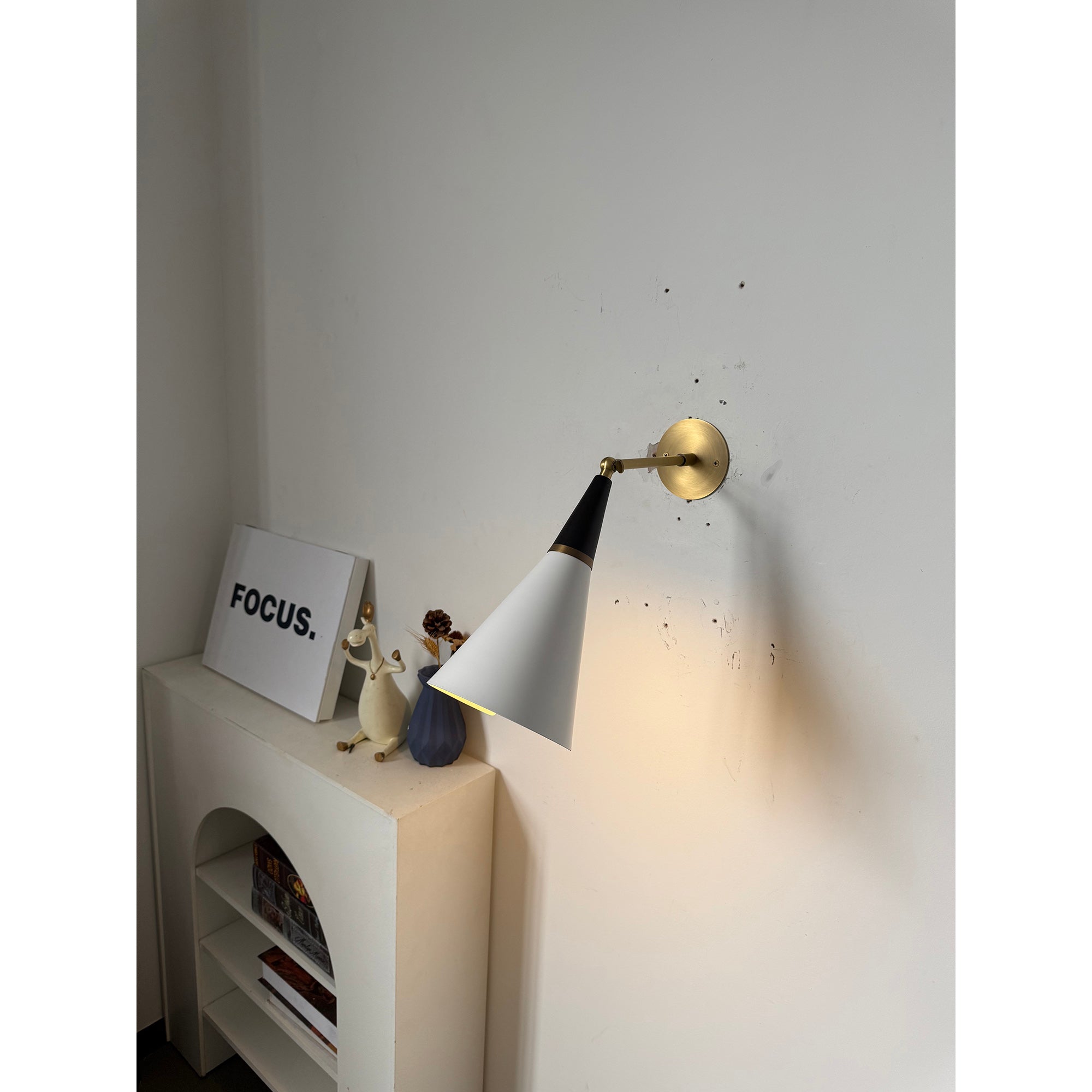 Petite Magari Wall Lamp