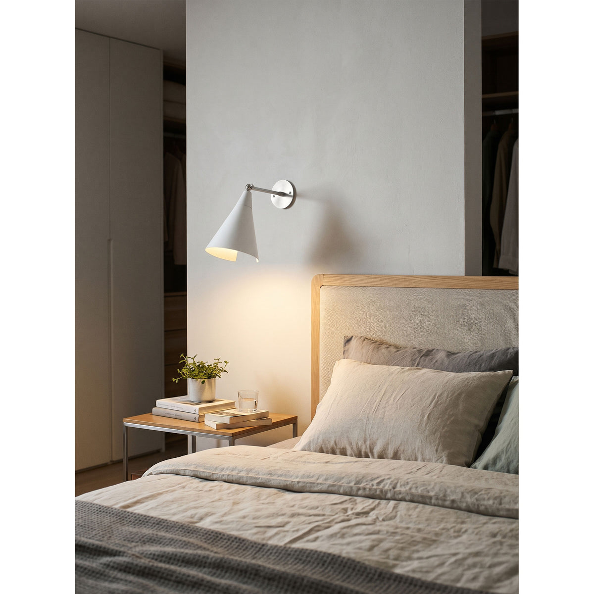 Petite Magari Wall Lamp