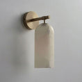Charger l'image dans la visionneuse de la galerie, Pillar Alabaster Wall Lamp
