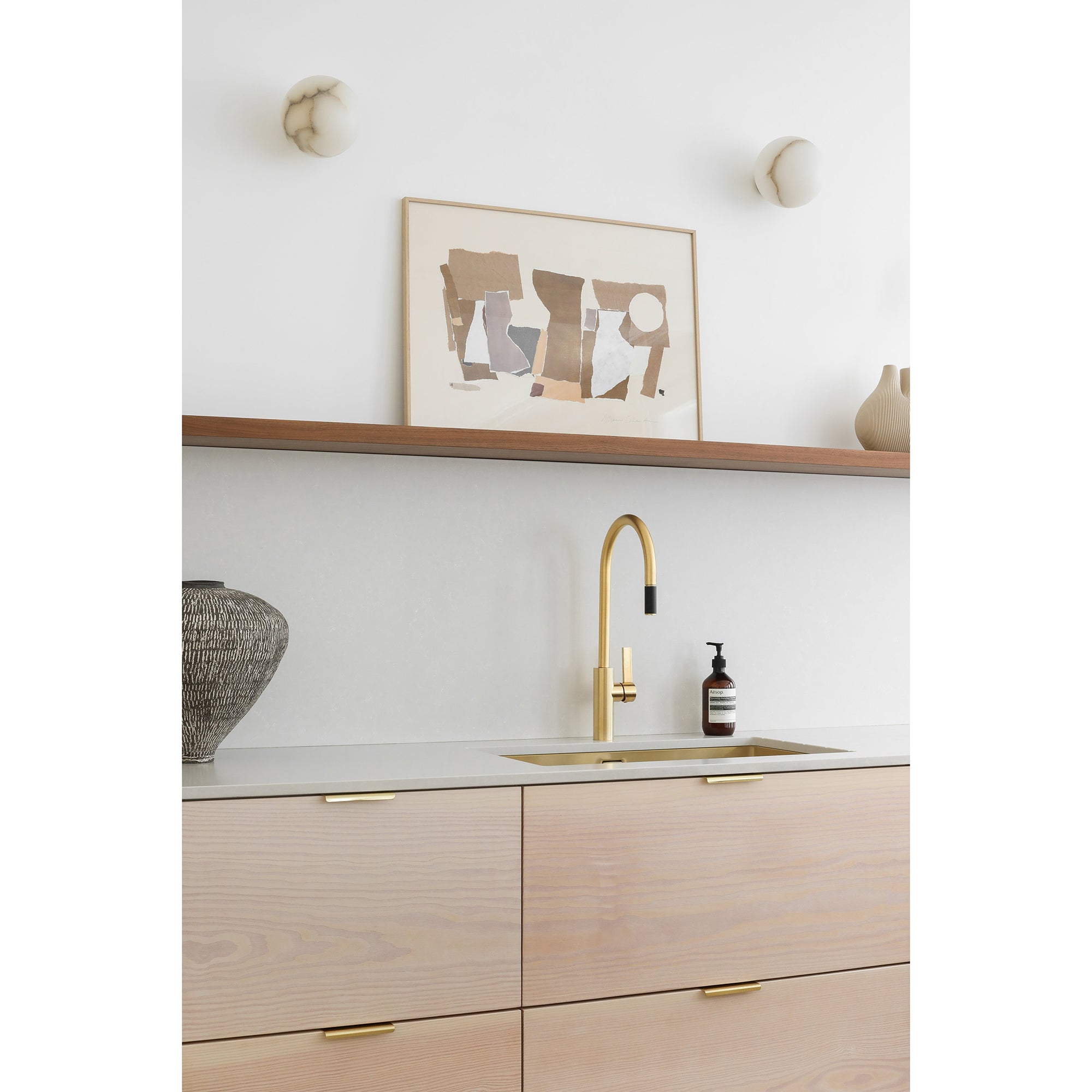 Planette Alabaster Wall Lamp