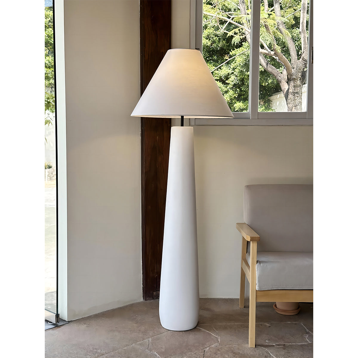 Lampadaire blanc polaire