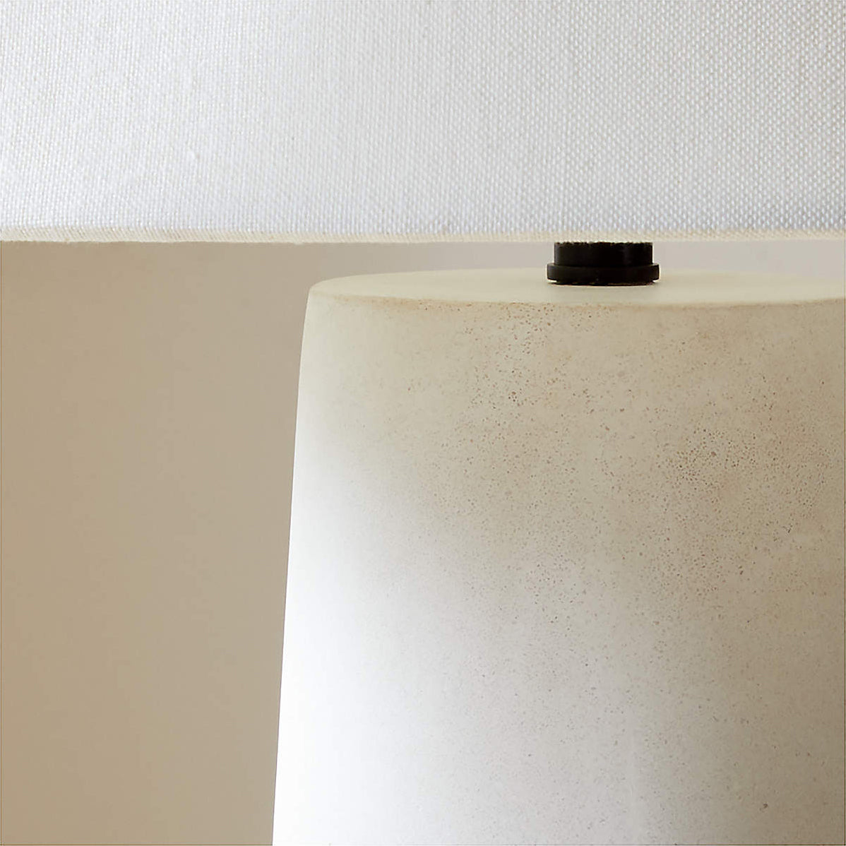 Lampadaire blanc polaire