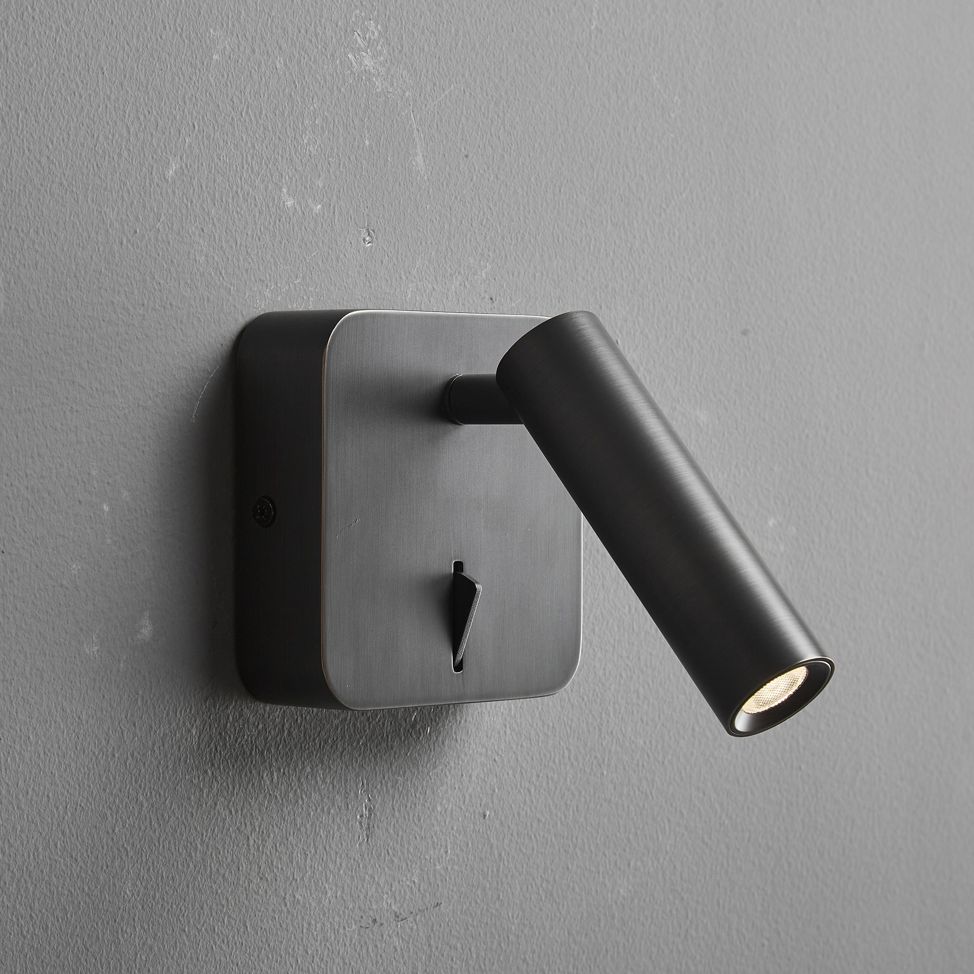 Prea Wall Lamp