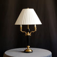 Bild in Galerie-Betrachter laden, Ellender Table Lamp
