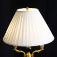 Bild in Galerie-Betrachter laden, Ellender Table Lamp
