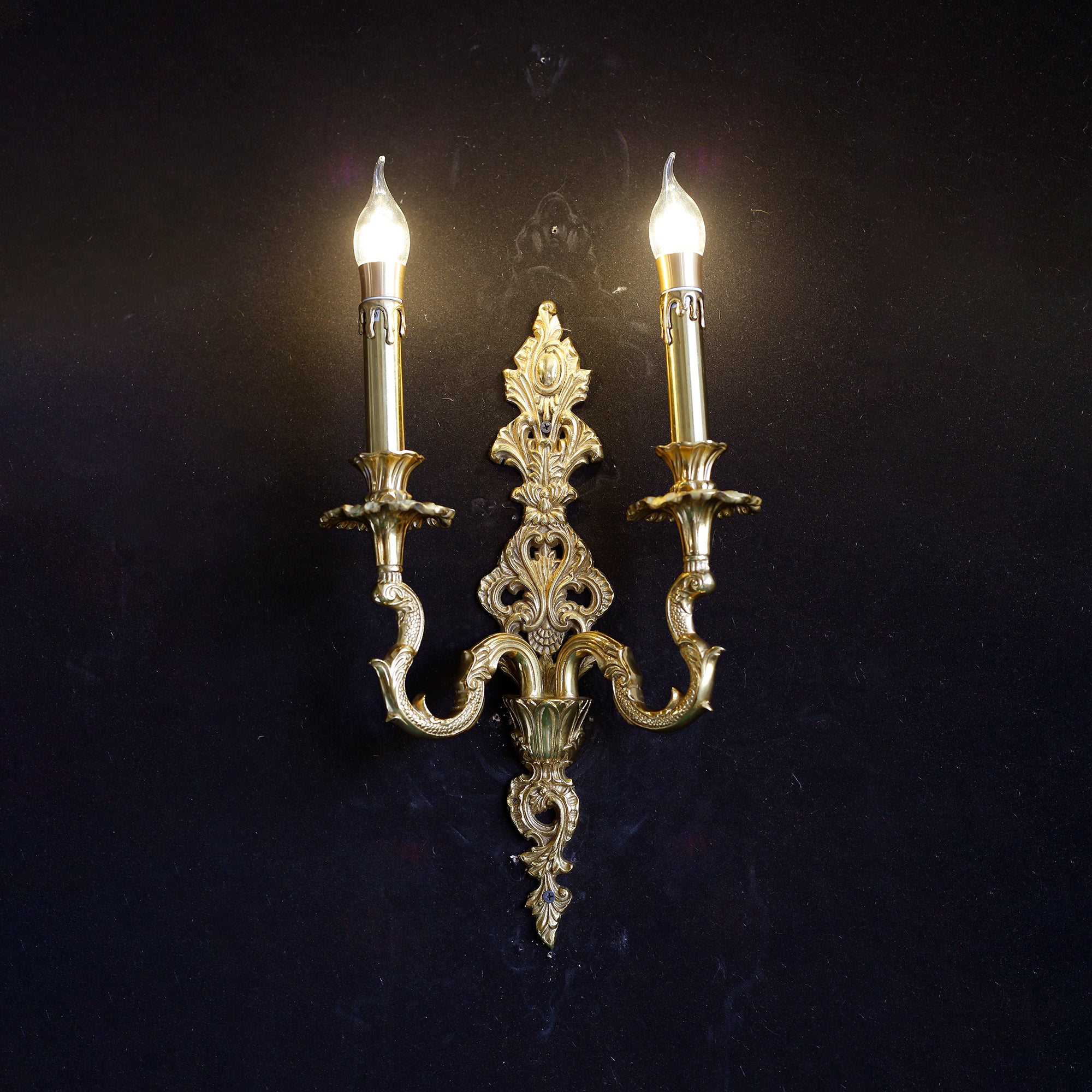 Royal Bee Wall Sconce