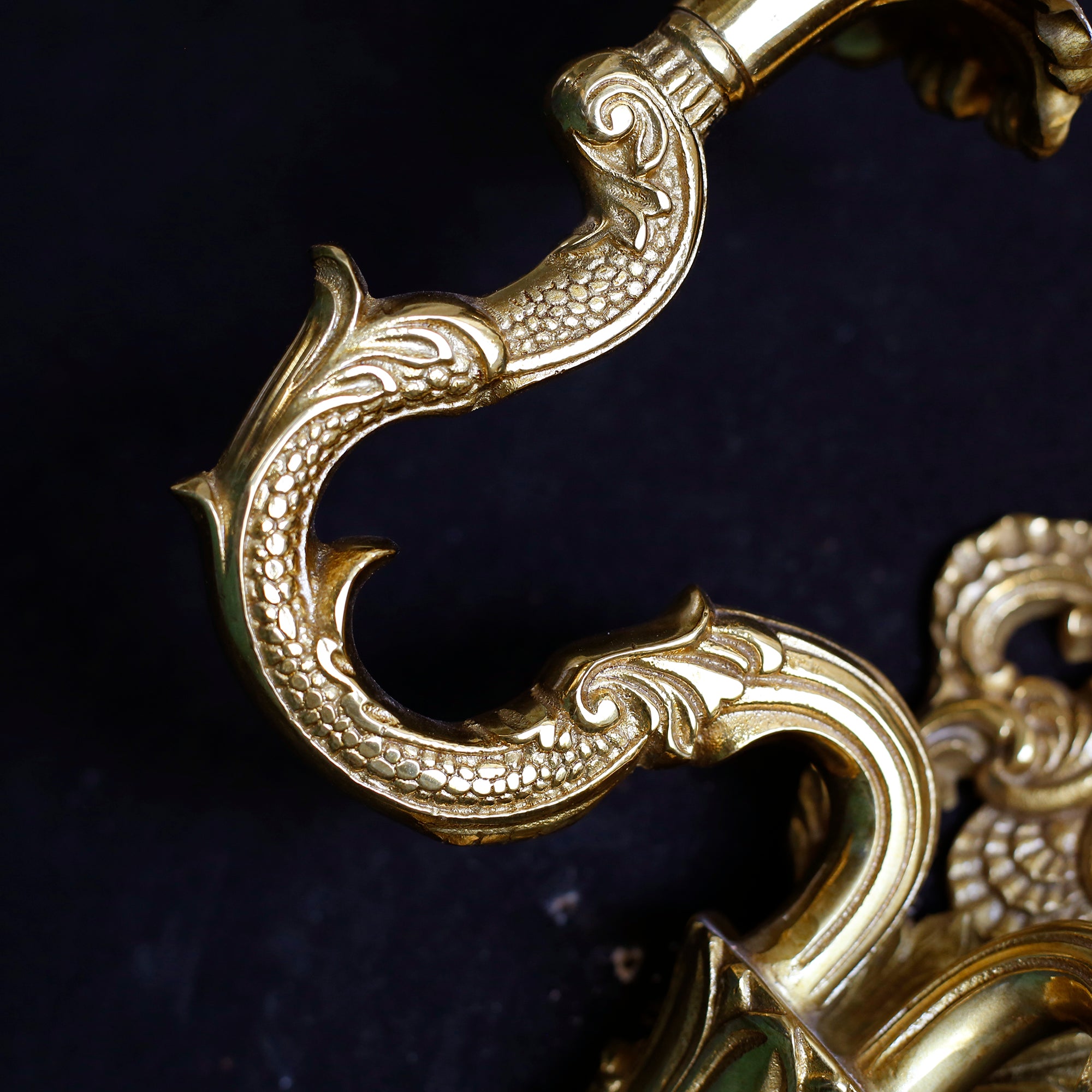 Royal Bee Wall Sconce