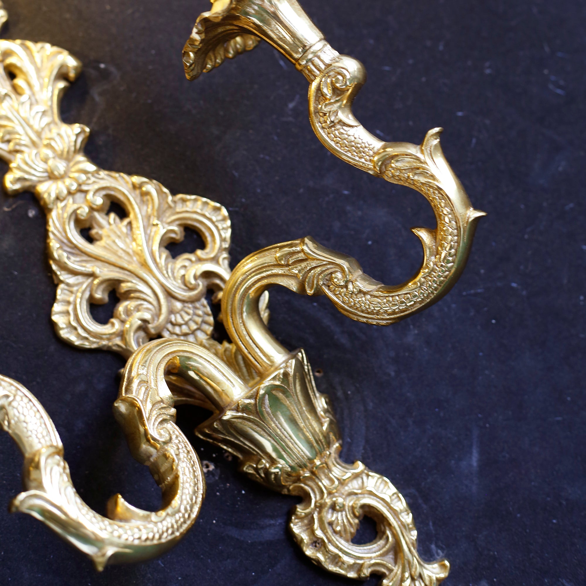 Royal Bee Wall Sconce