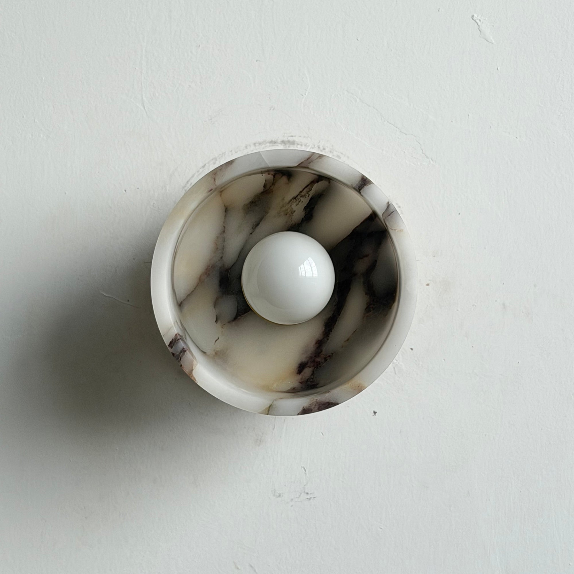 Piedra Wall Lamp