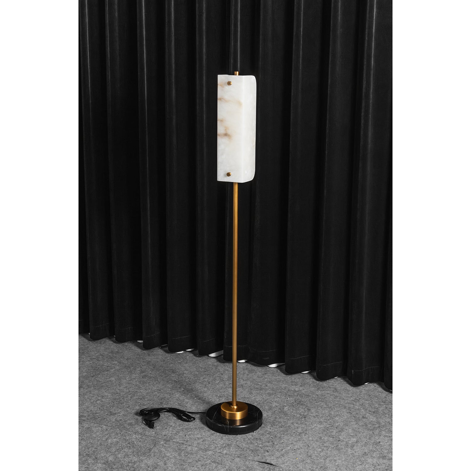 Years Alabaster Stehlampe