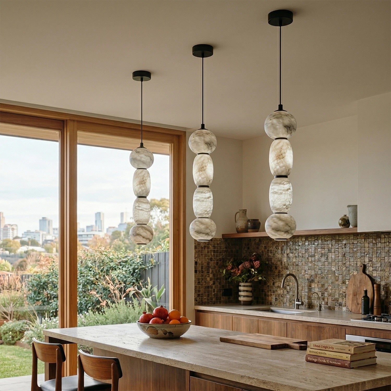 Alabaster Pendulous Pearl Pendant Lamp