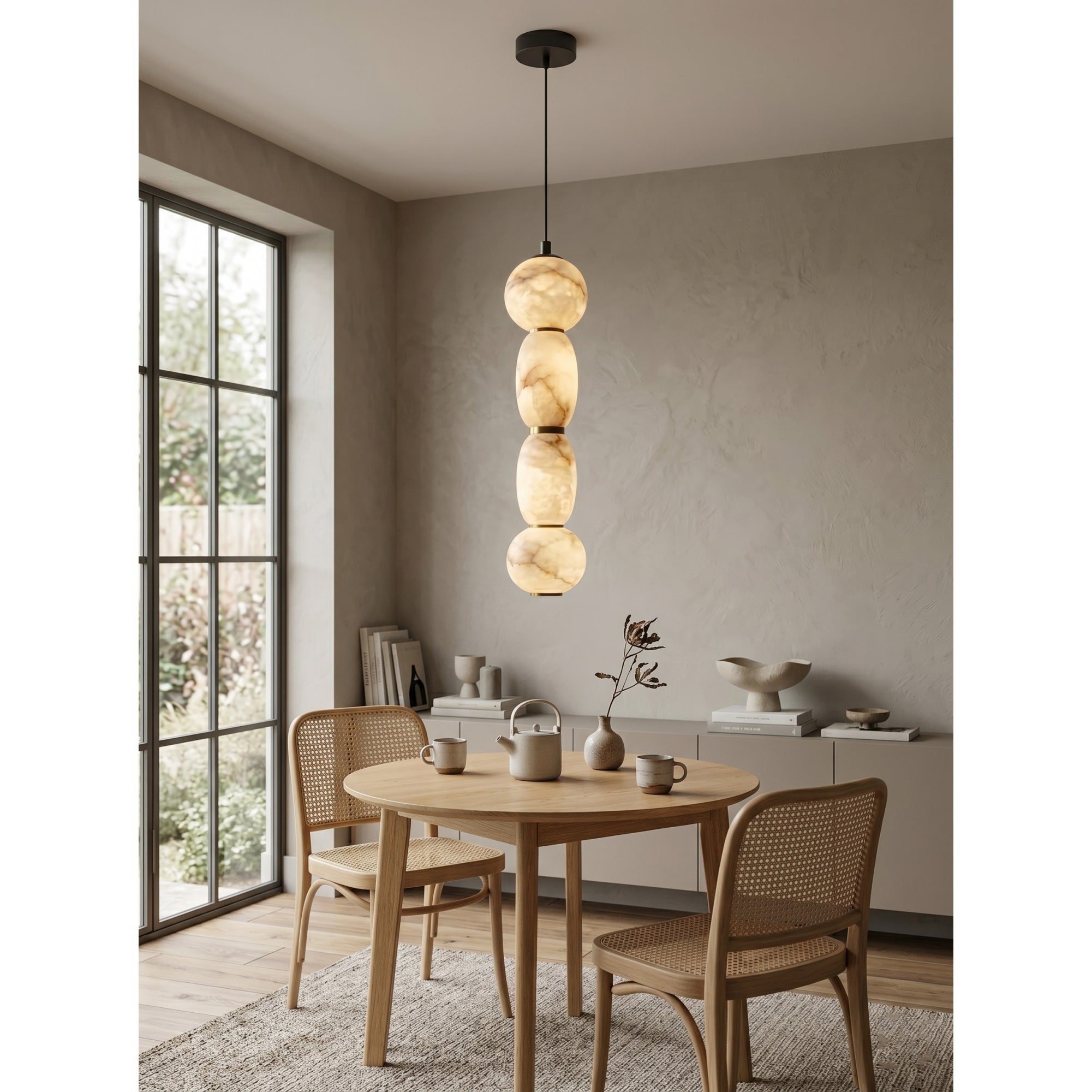Alabaster Pendulous Pearl Pendant Lamp