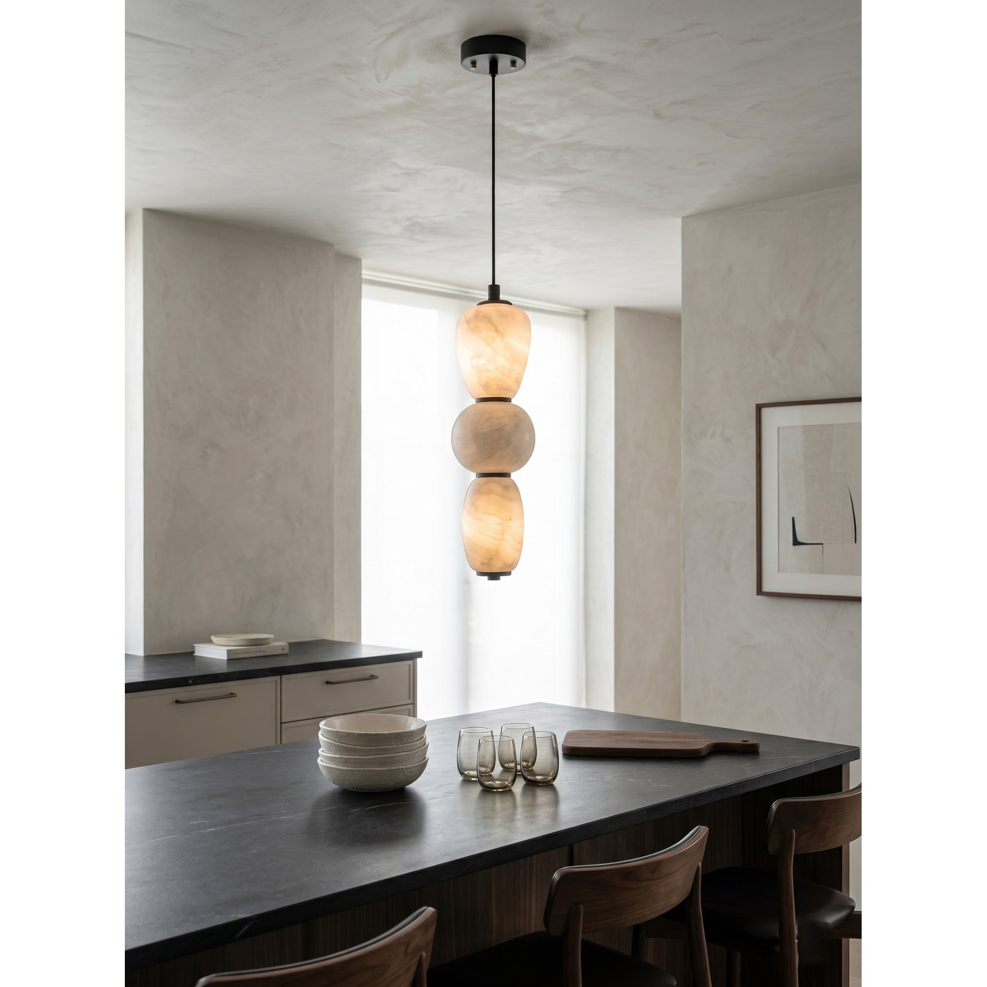 Alabaster Pendulous Pearl Pendant Lamp