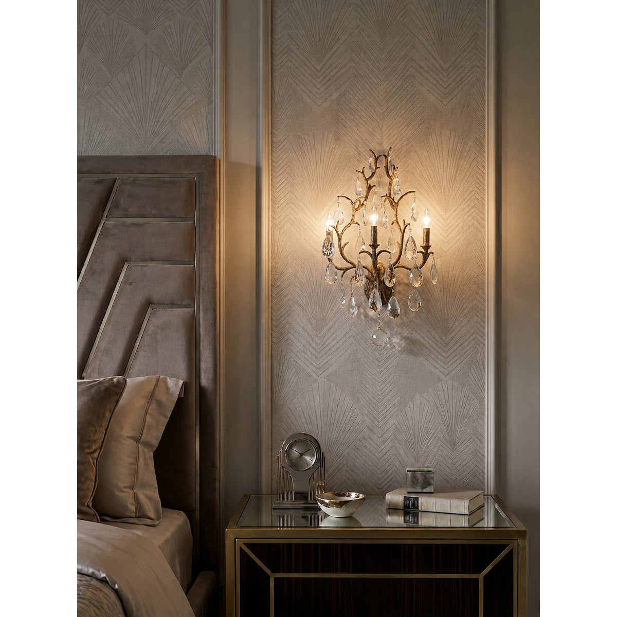 Amadeus Wall Lamp