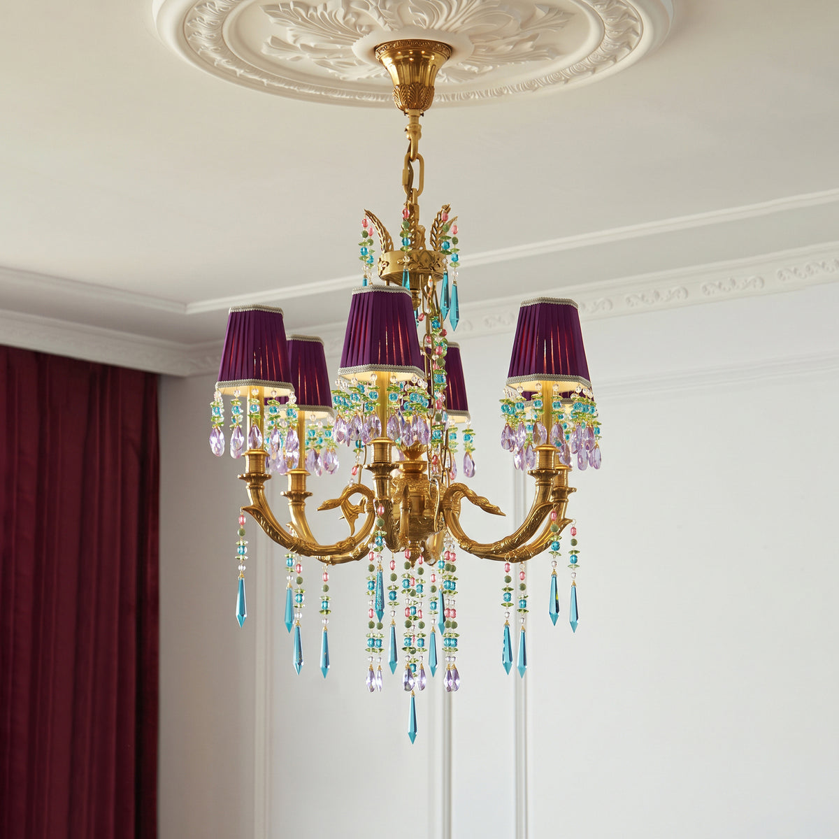 Lustre Perky Peacock
