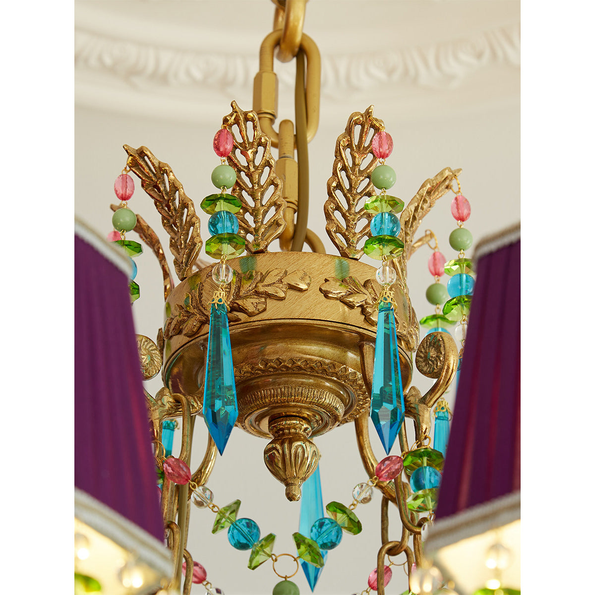 Lustre Perky Peacock