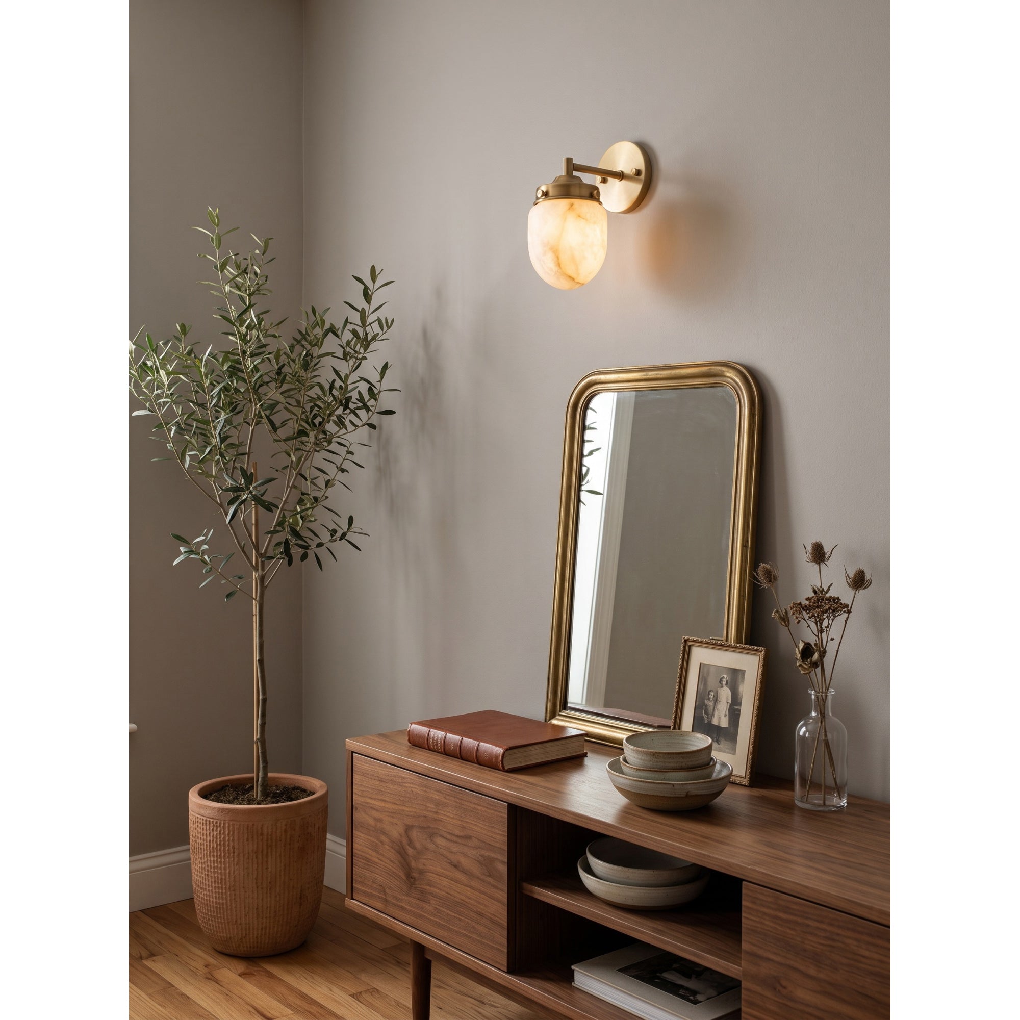 Bullet-shaped Alabaster Wall Sconce