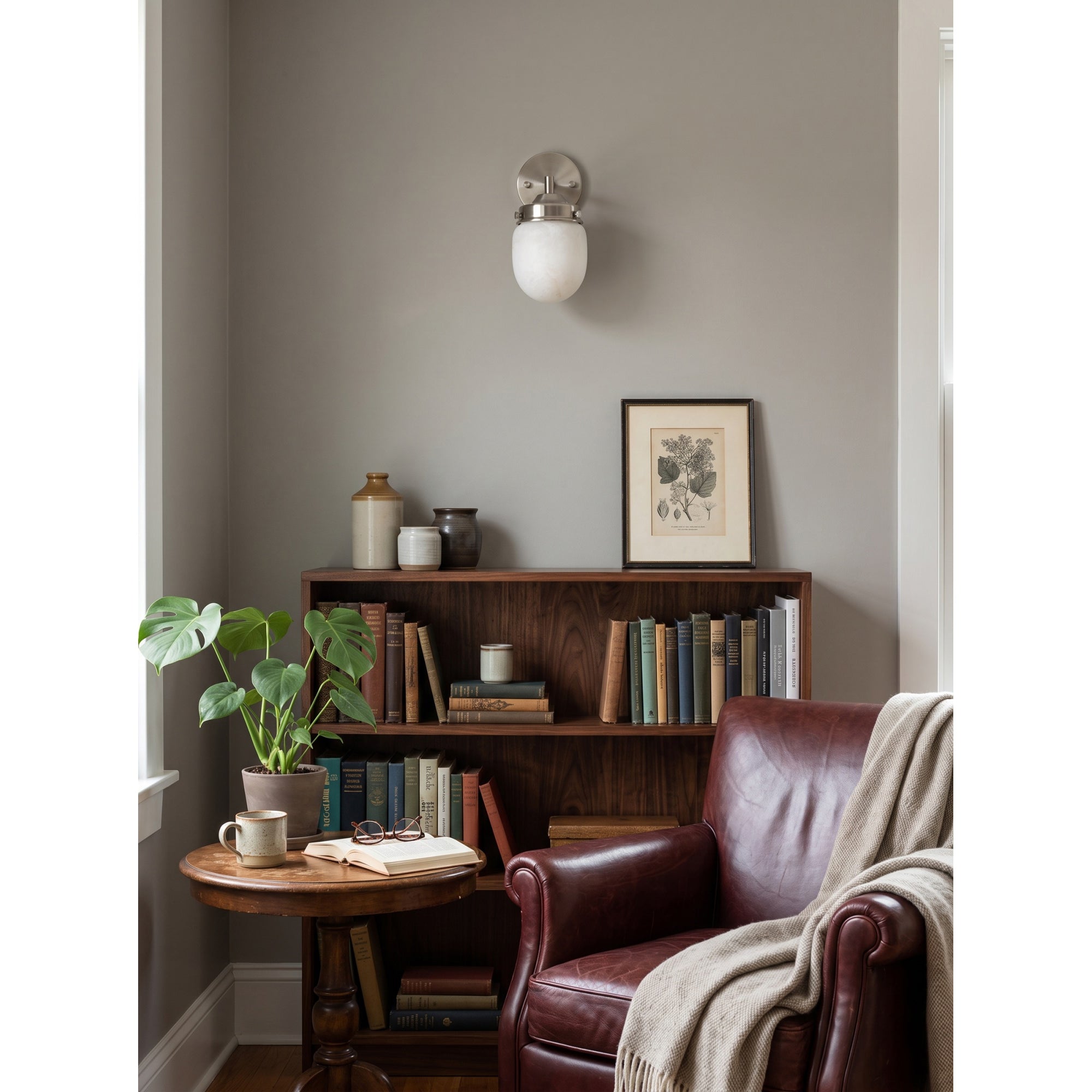 Bullet-shaped Alabaster Wall Sconce