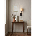 Load image into Gallery viewer, مصباح حائط Calder
