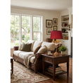 Bild in die Galerieansicht laden, Carlton Candelabra Table Lamp

