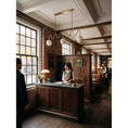 Bild in die Galerieansicht laden, Cecil Alabaster Linear Pendant Lamp
