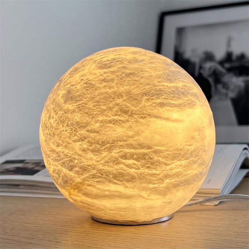 Darrow Glowing Table Lamp