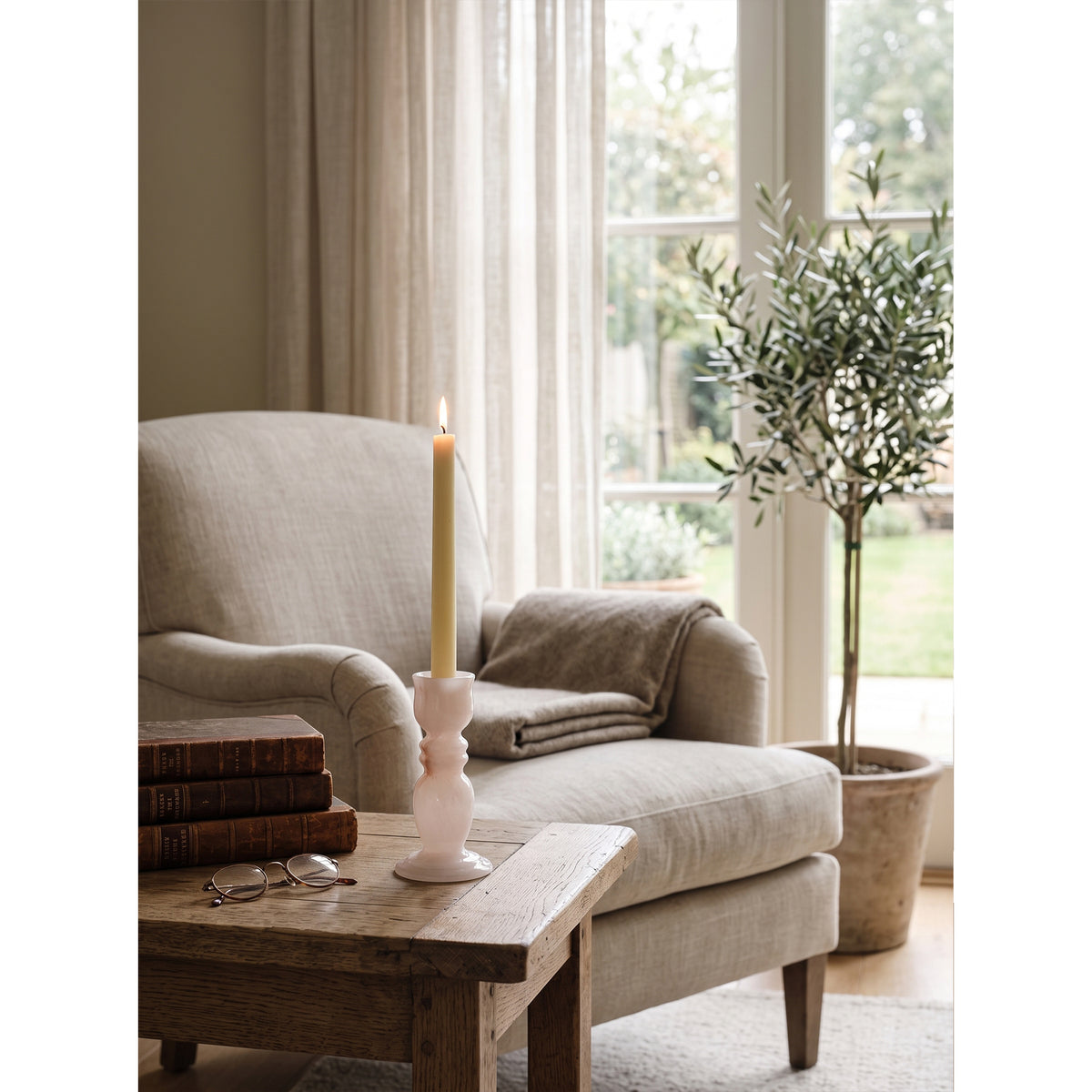 Delia Onyx Candlestick