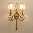 Bild in Galerie-Betrachter laden, Delphia Peacock Wall Sconce
