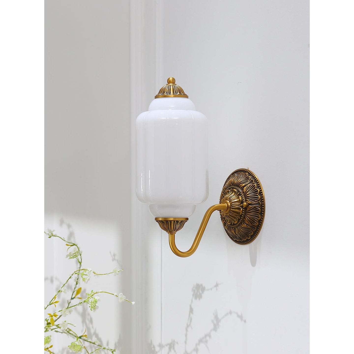 Elliot Glass Wall Sconce