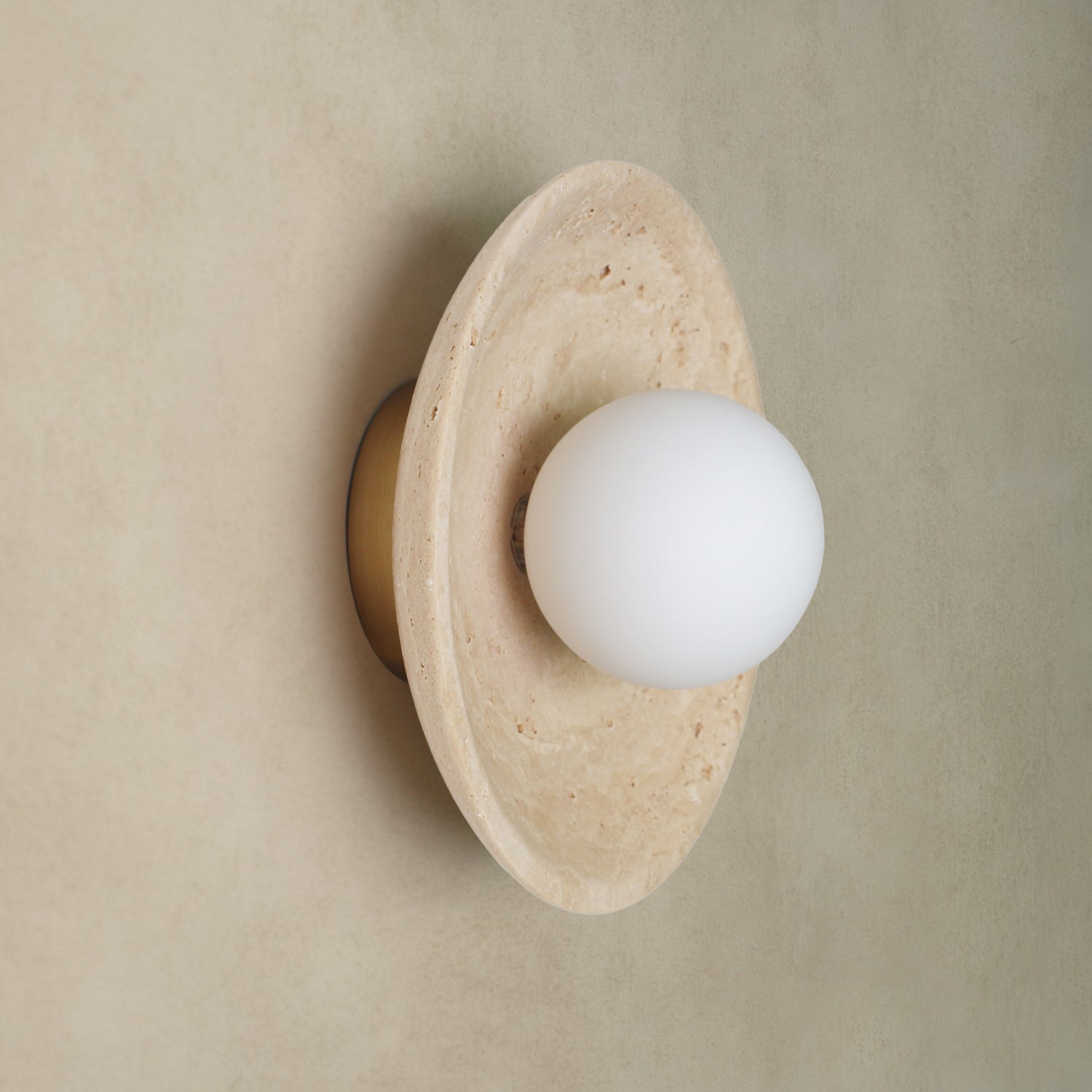 Eretoq Wall Sconce
