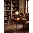 Bild in die Galerieansicht laden, Evelyn Alabaster Table Lamp
