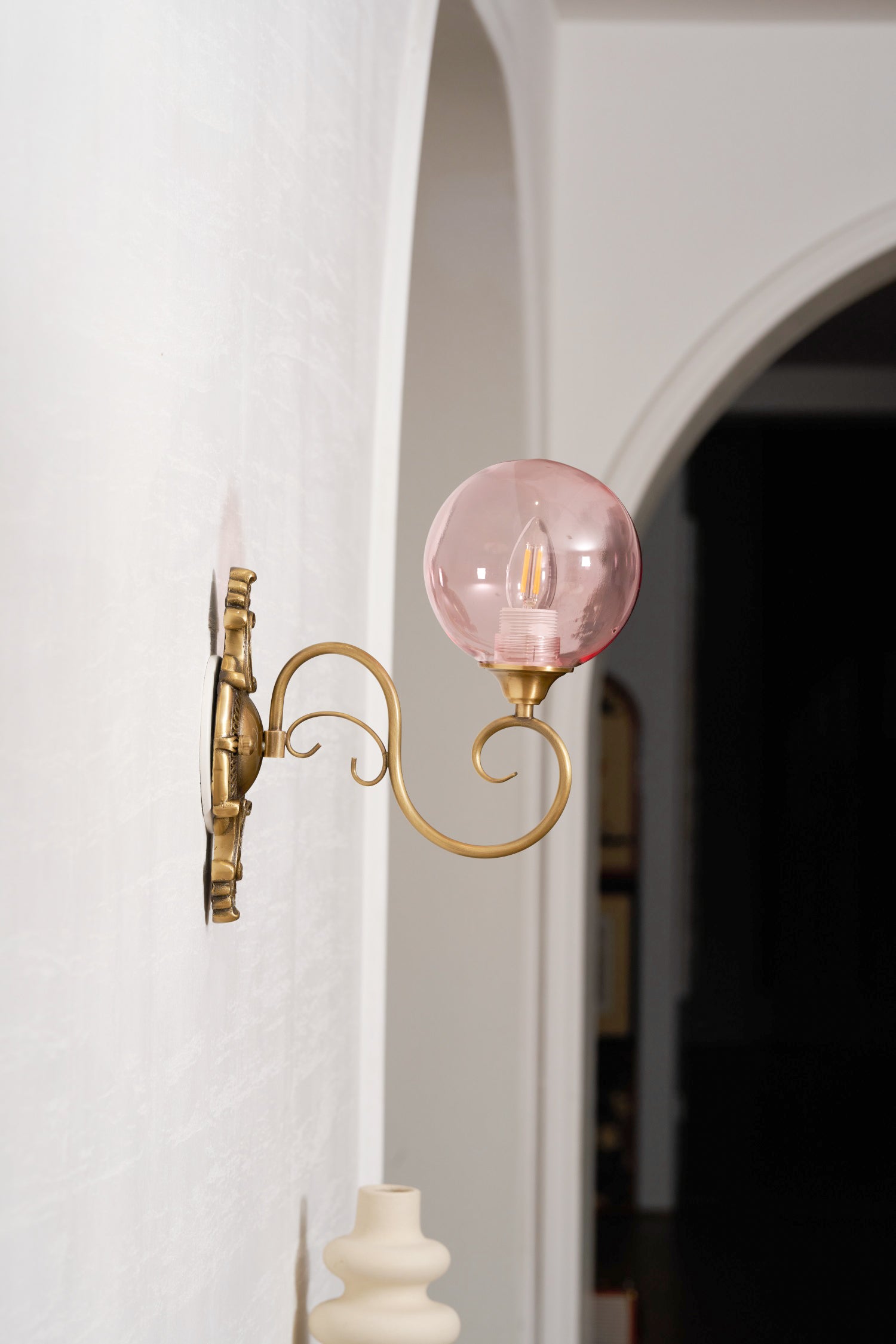 Evelyn Glass Wall Lamp