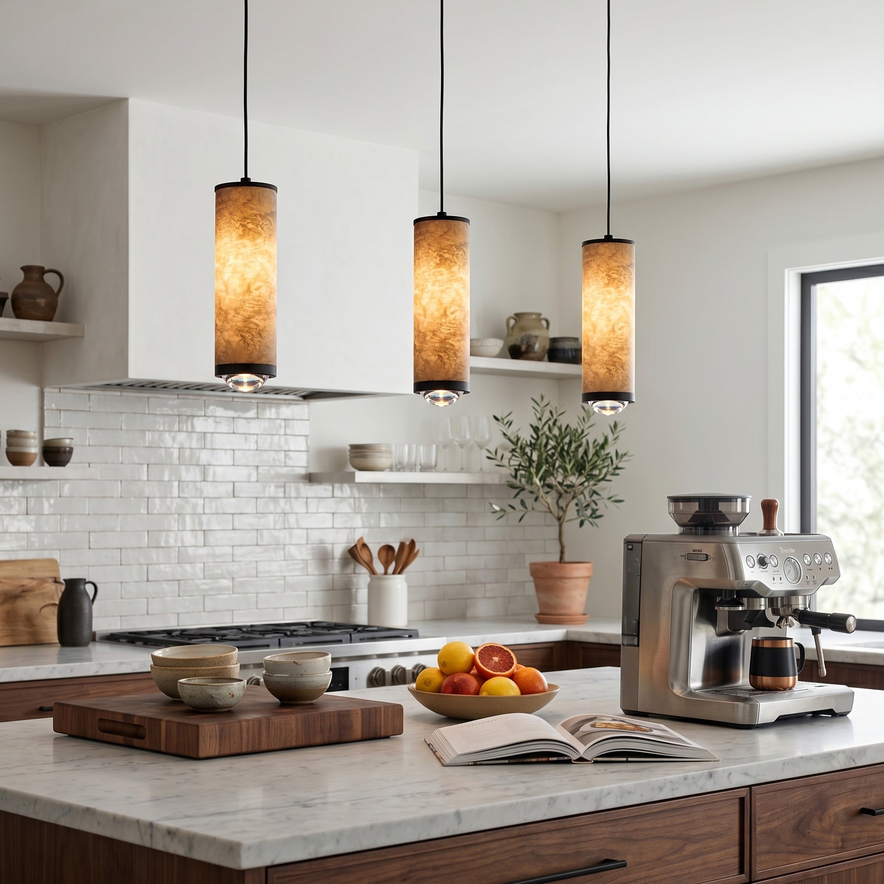 Fina Cylindrical Alabaster Pendant Lamp