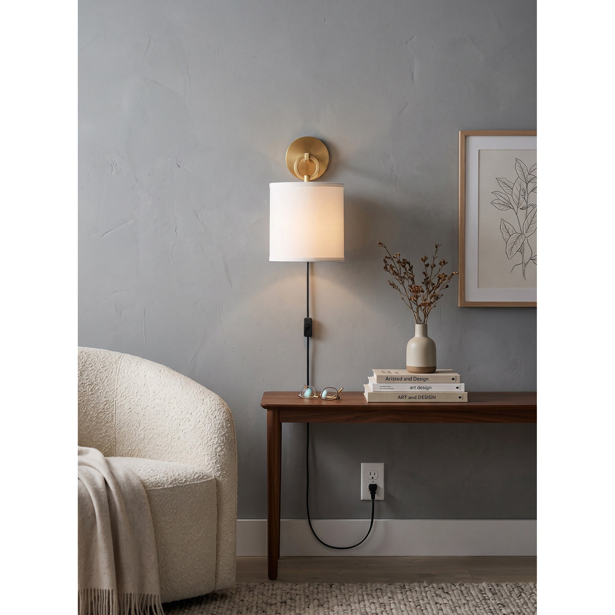 Full Circle Plug-in Wall Sconce