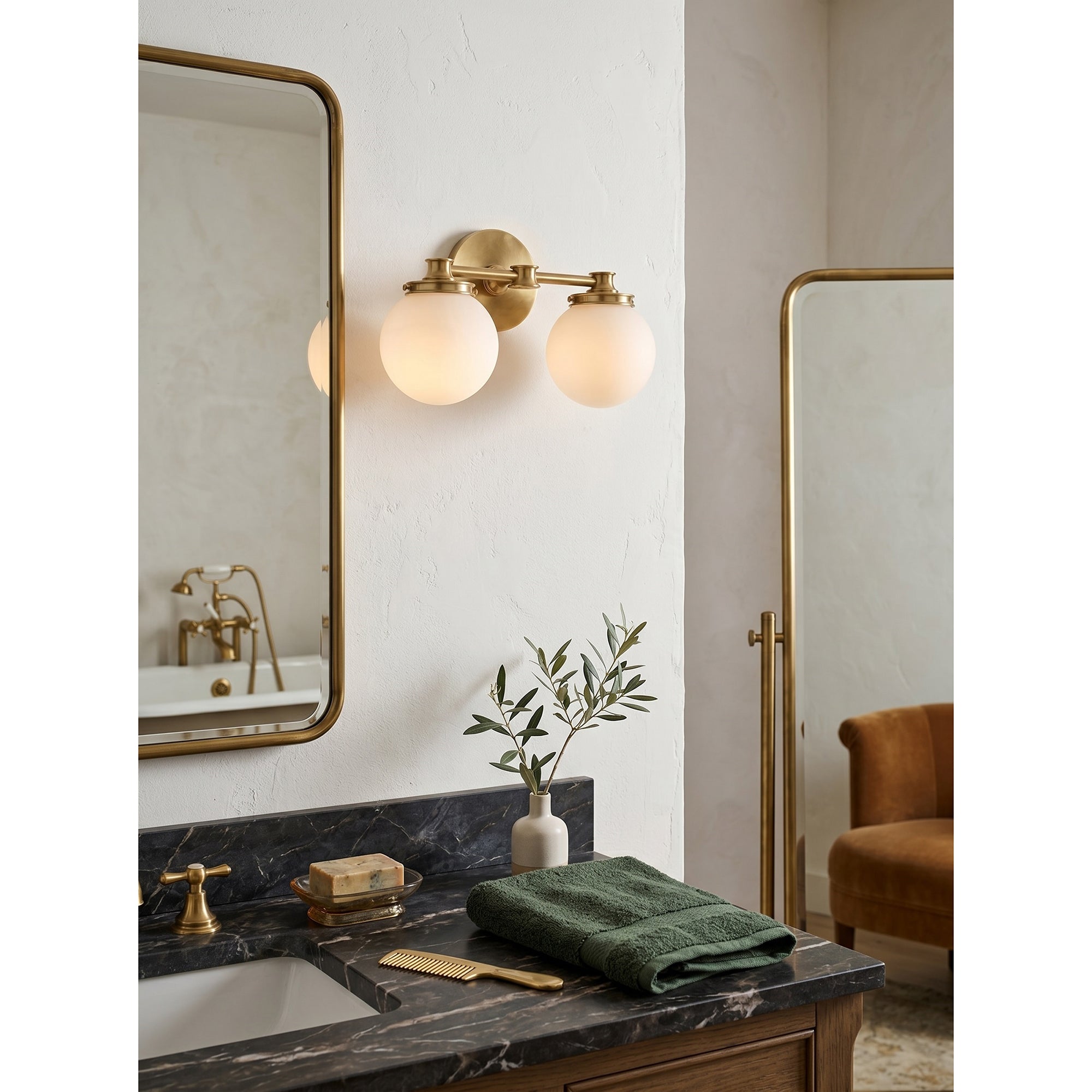 Hayes Glass Ball Wall Scomce