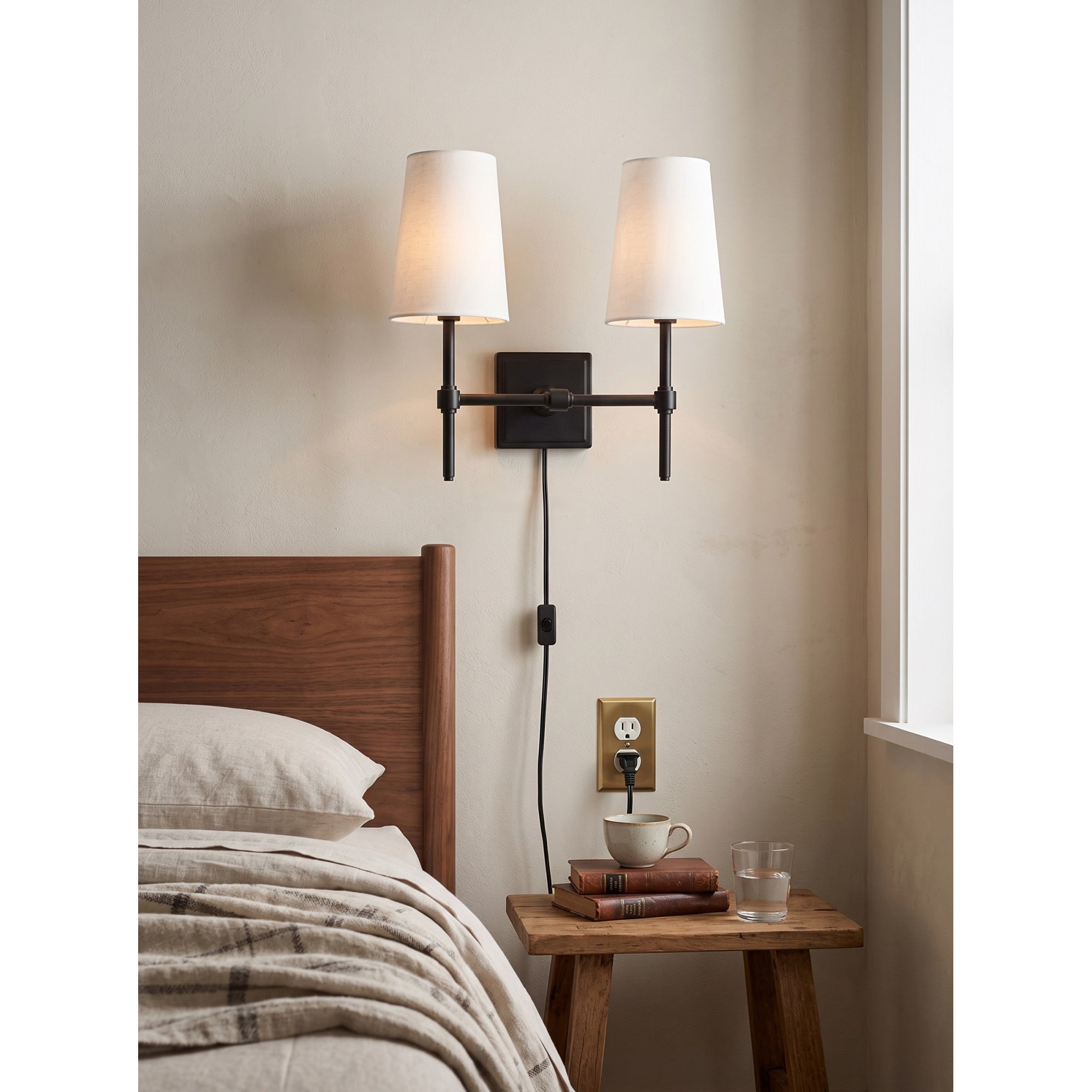 Hillsdale Plug-in Wall Sconce