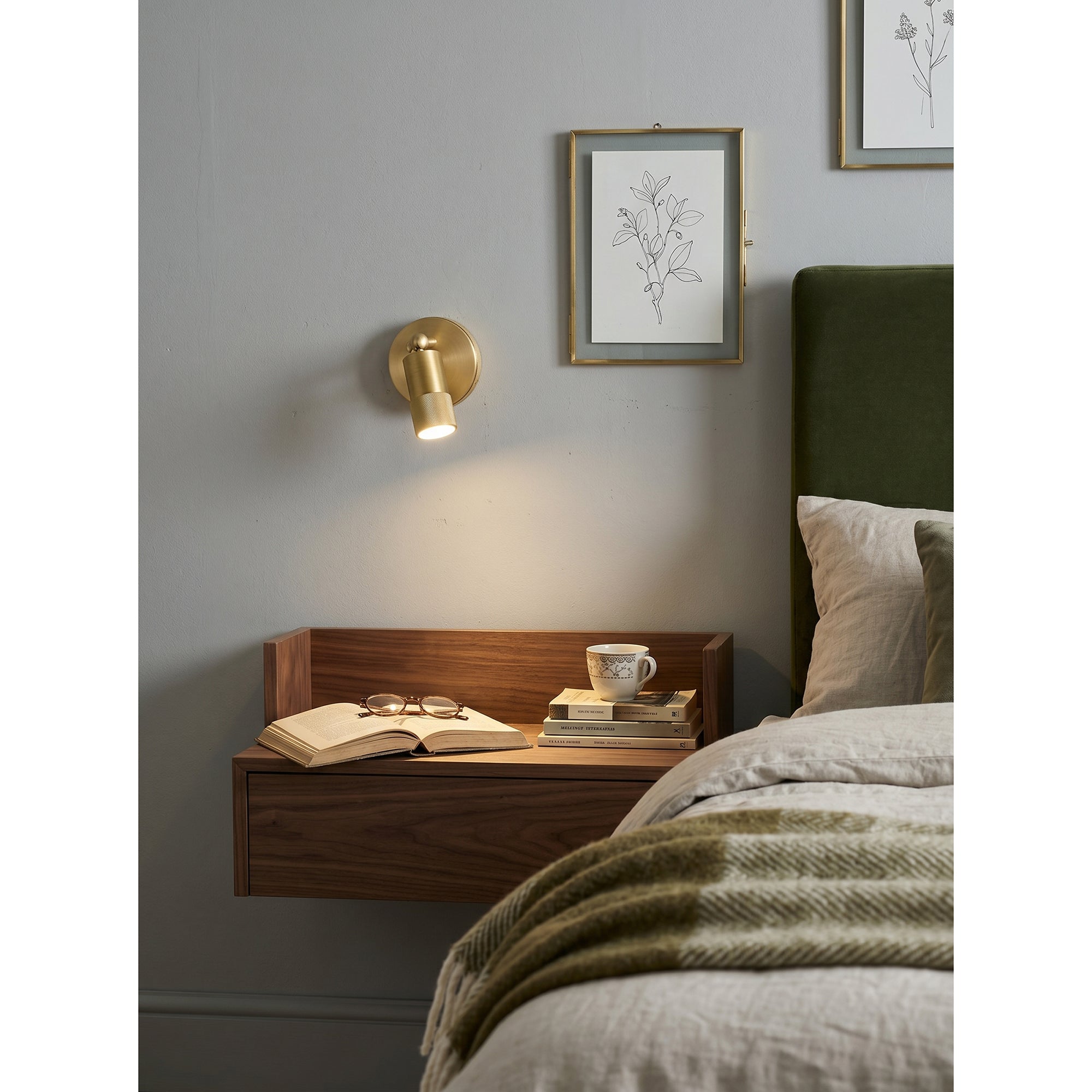 Jura Wall Sconce