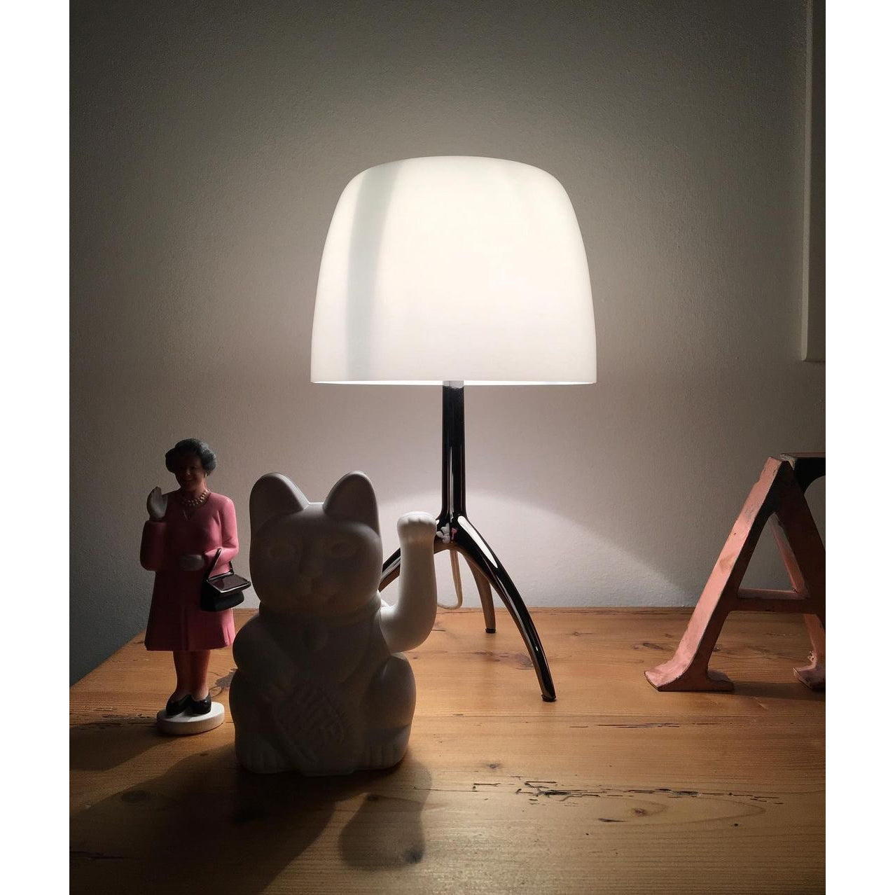 Lumiere Table Lamp