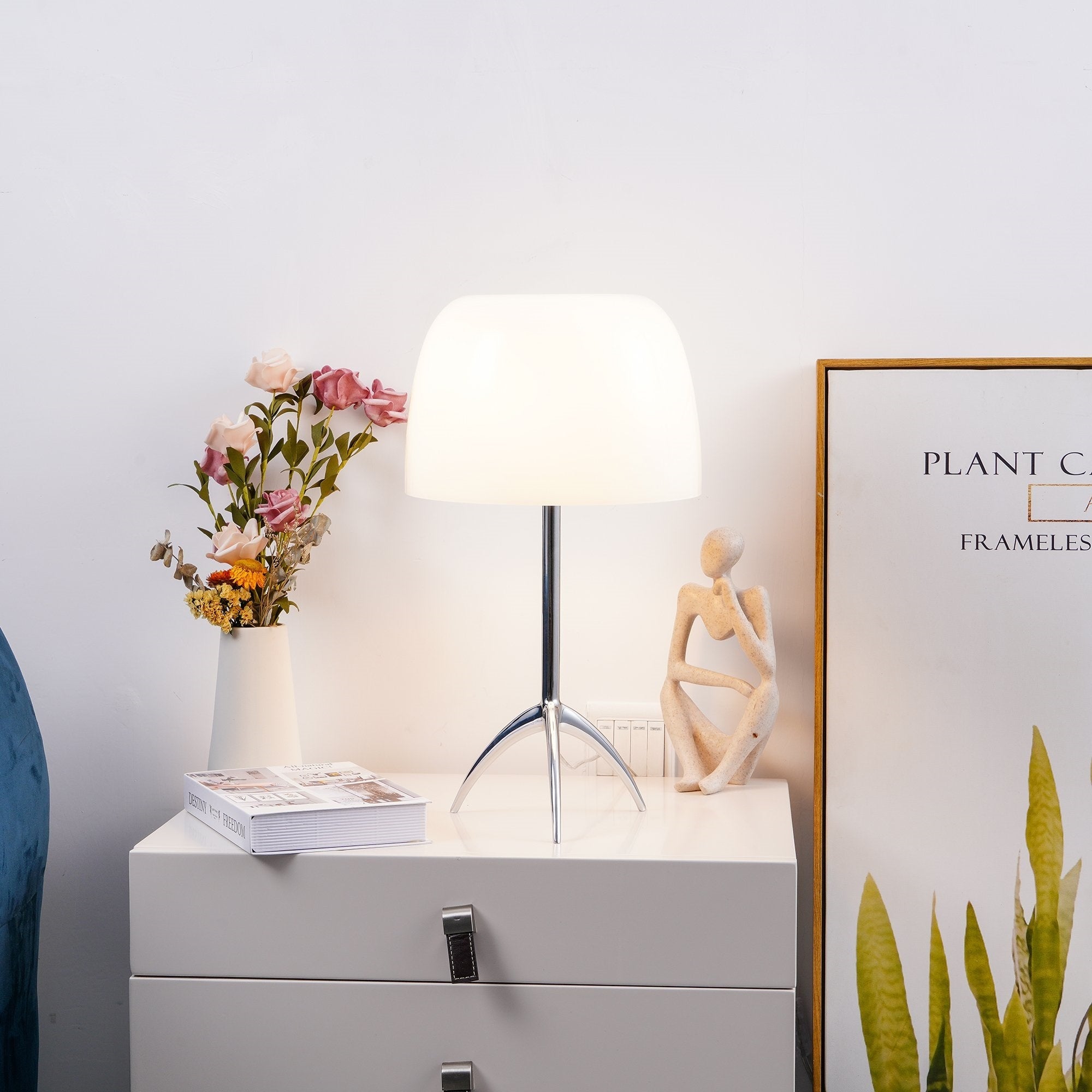 Lumiere Table Lamp