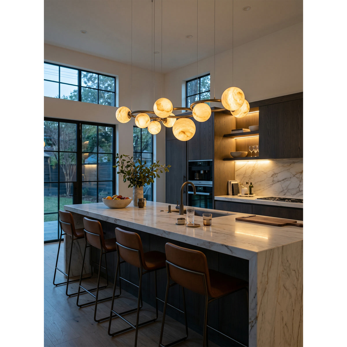 Lustre Lunavelle em alabastro