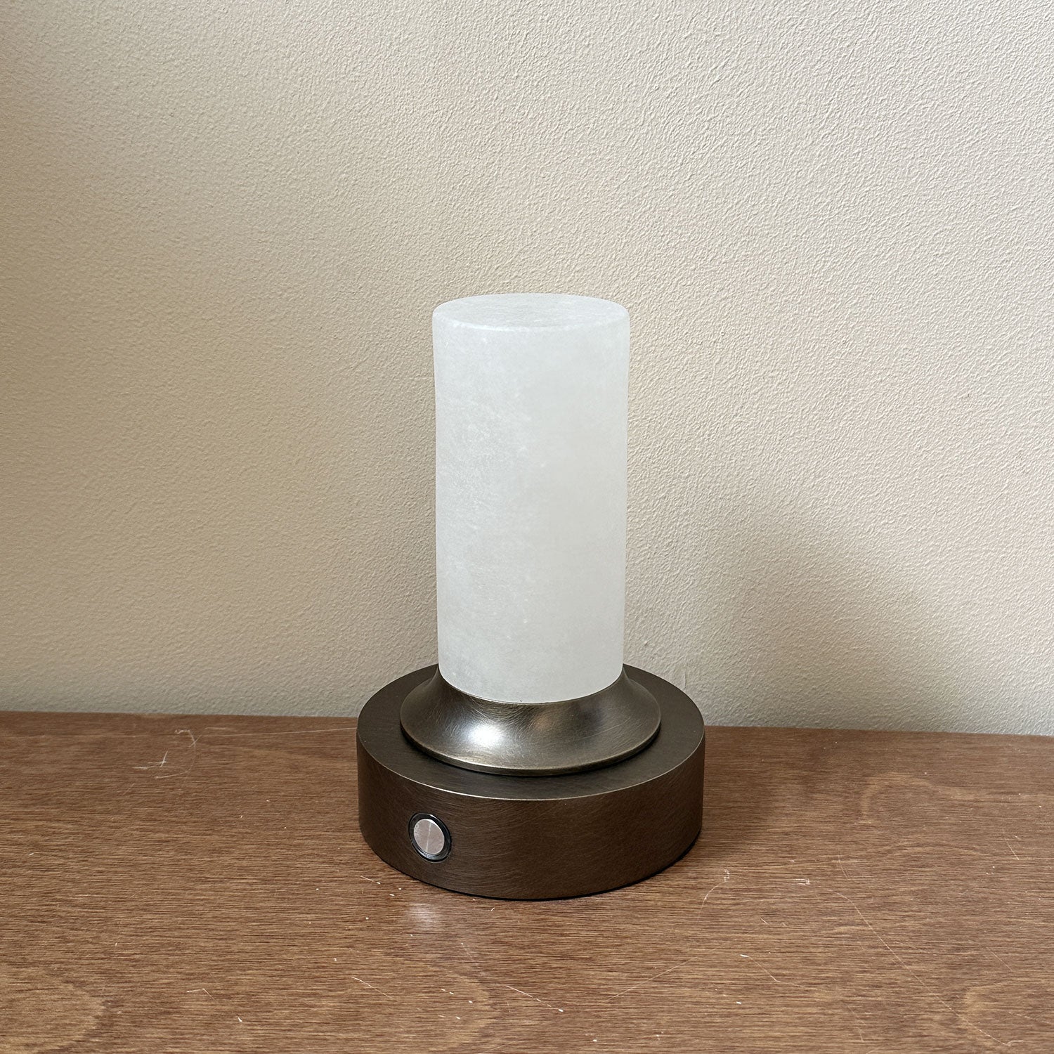 Lunerva Alabaster Table Lamp (Built-in Battery)